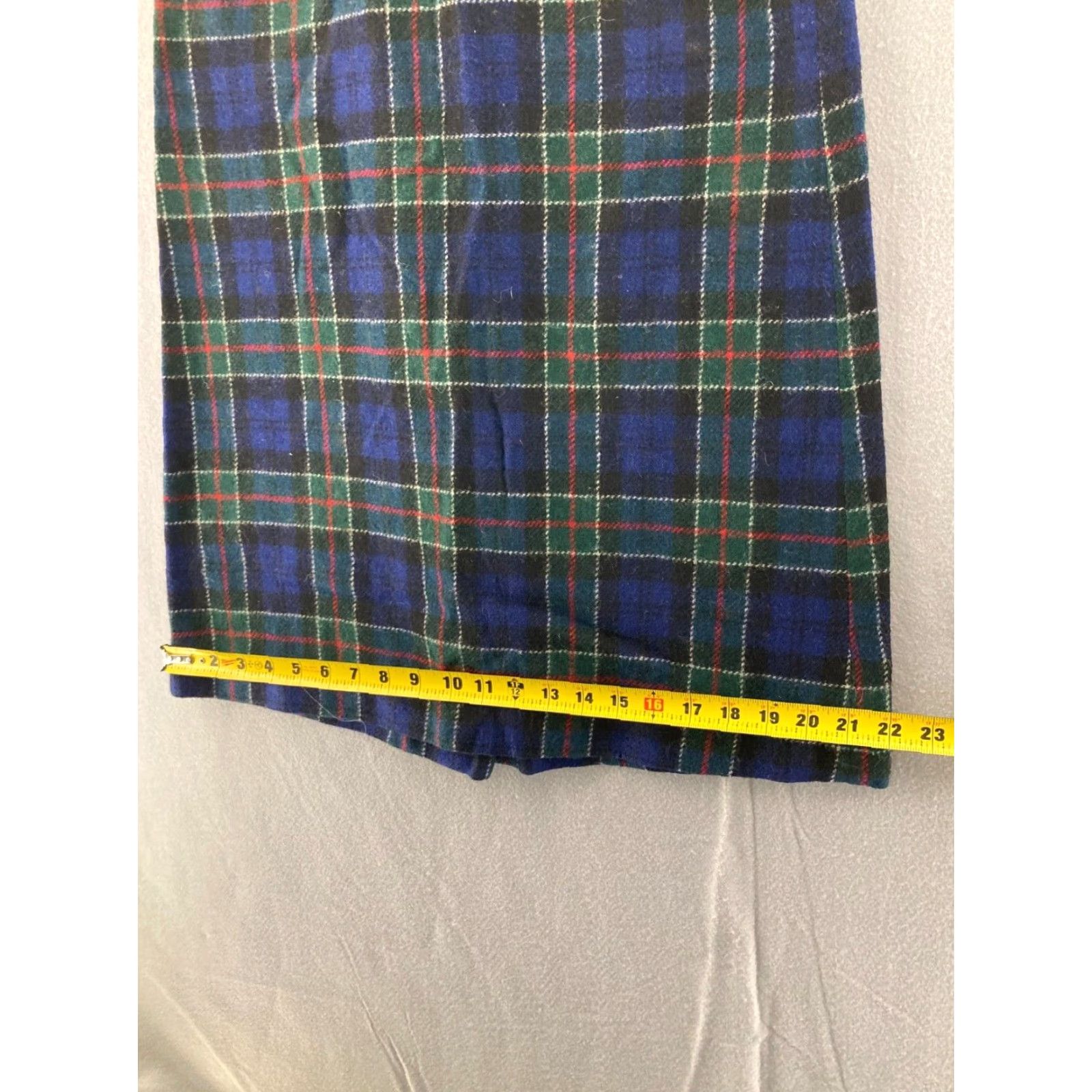 Vintage VINTAGE BerRerTex 70s Tartan Plaid Wool Skirt XS Women Midi A-Line Red 70s Theme, High Rise, Regular Size Skirt Size 26" / US 2 / IT 38 - 3 Thumbnail
