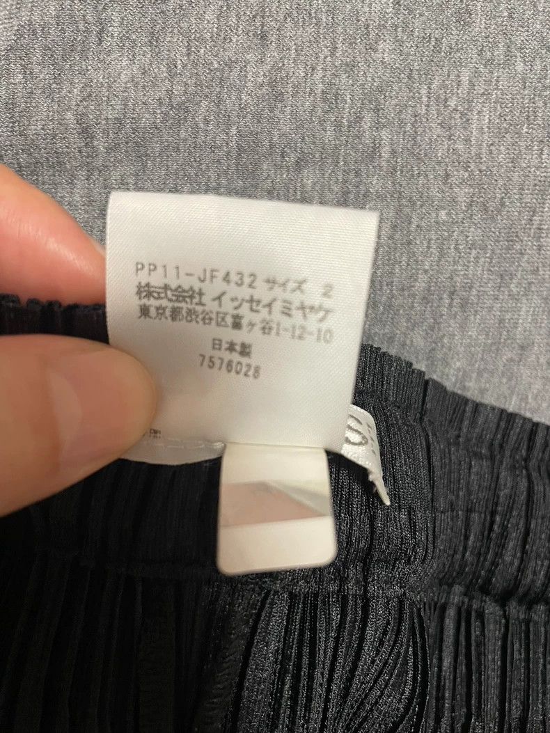 Issey Miyake issey miyake size:2 Black skinny pants 2506-Nextarrow Size 42" / US 20 - 3 Thumbnail
