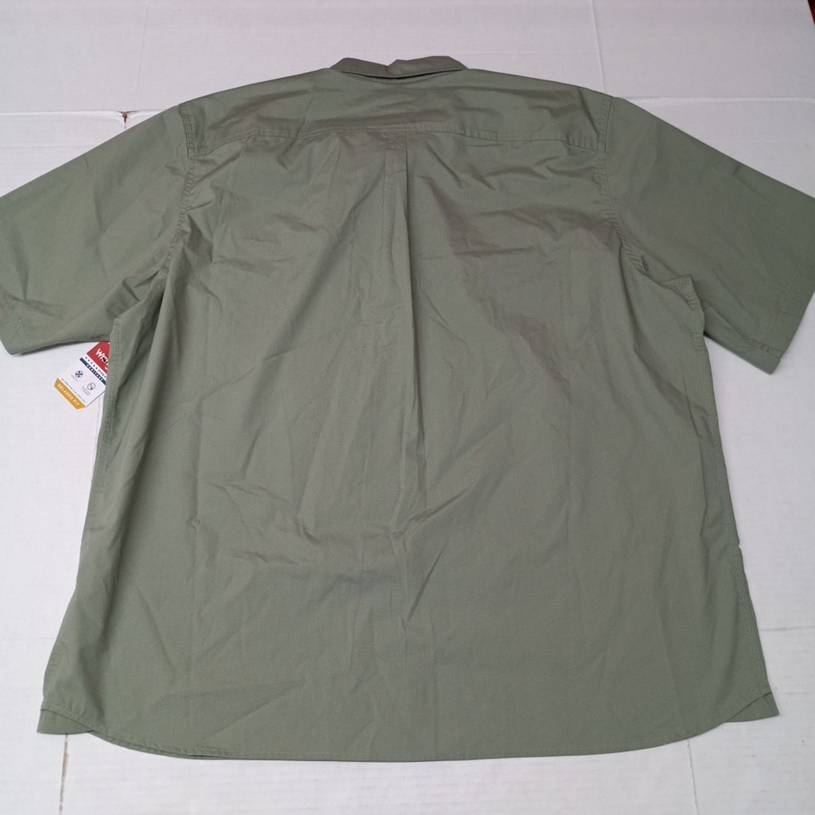 Wrangler Wrangler Men's Relaxed Fit Woven Button Shirt Size 2XL Green Size US XXL / EU 58 / 5 - 8 Thumbnail
