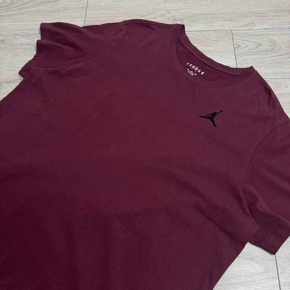 Jordan Brand Nike Air Jordan Burgundy Small Logo XXXL Cotton T-Shirt Size US XXL / EU 58 / 5 - 1 Thumbnail