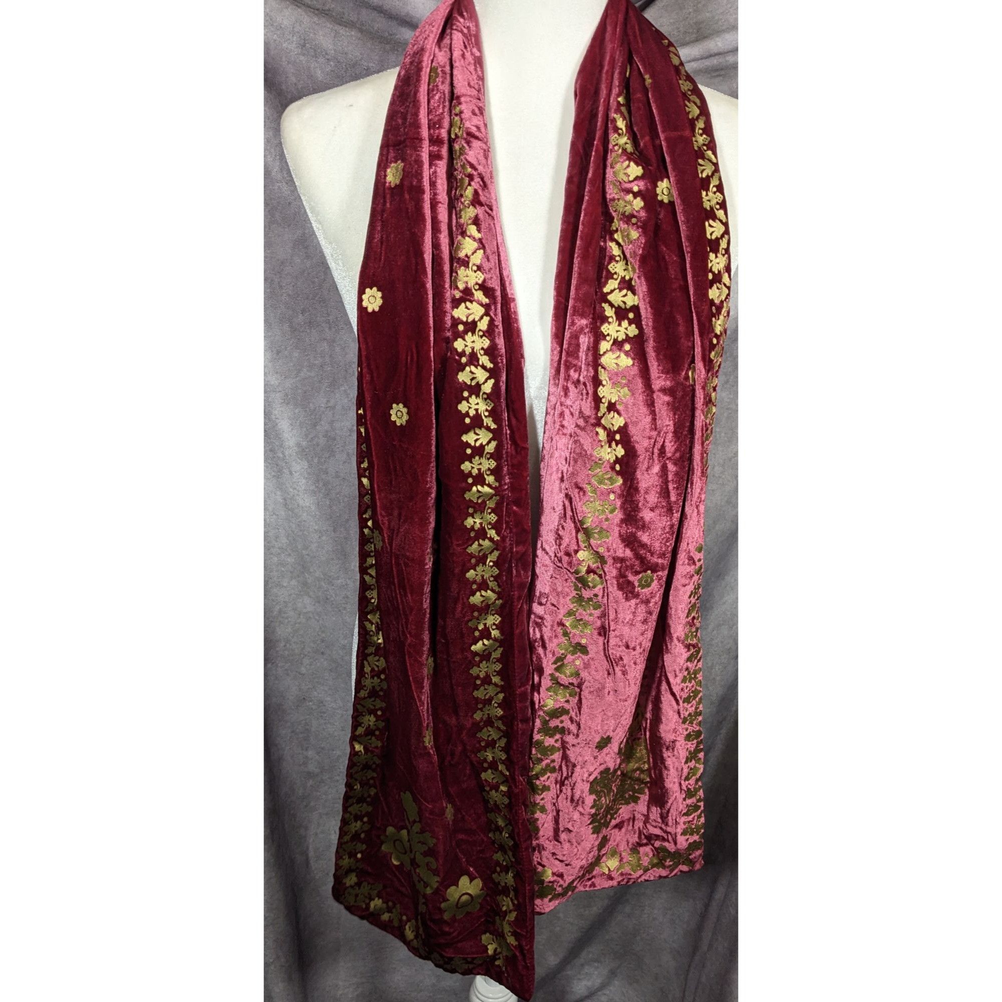 Other The Met Burgundy And Gold Velvet Royal Crest Scarf Size ONE SIZE - 8 Thumbnail