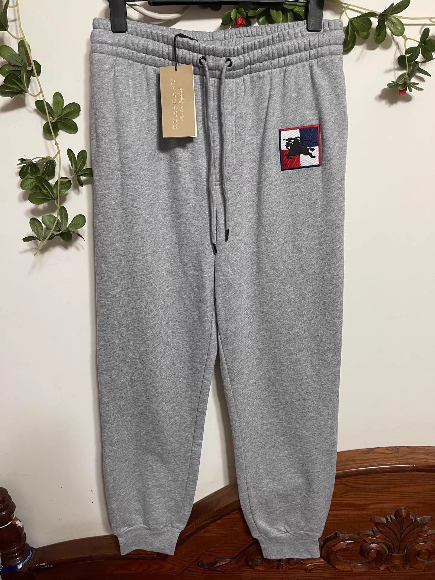 Burberry Gray Sweatpants with Logo Detail Size US 32 / EU 48 - 2 Thumbnail