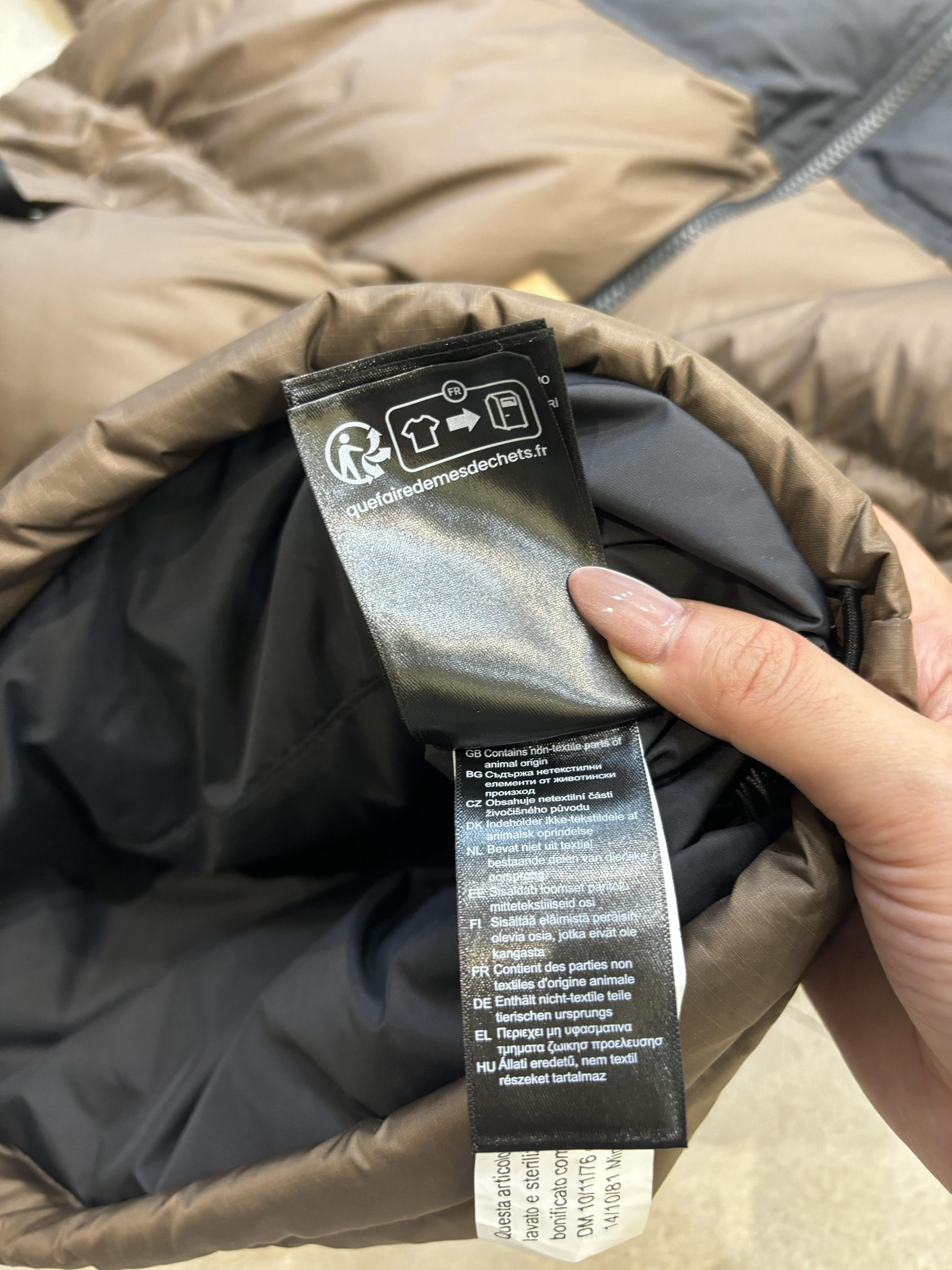 The North Face THE NORTH FACE 1996 Retro Nuptse Jacket Size US M / EU 48-50 / 2 - 5 Thumbnail