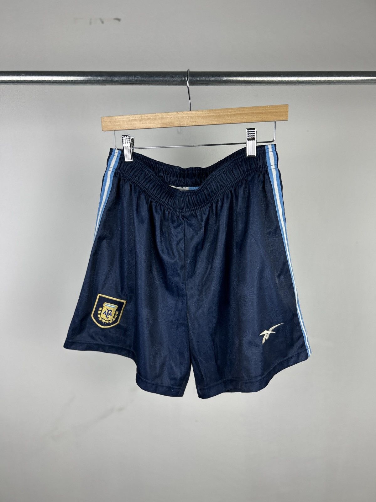 Reebok 1998 reebok argentina all over print shorts Size US 32 / EU 48 - 3 Thumbnail