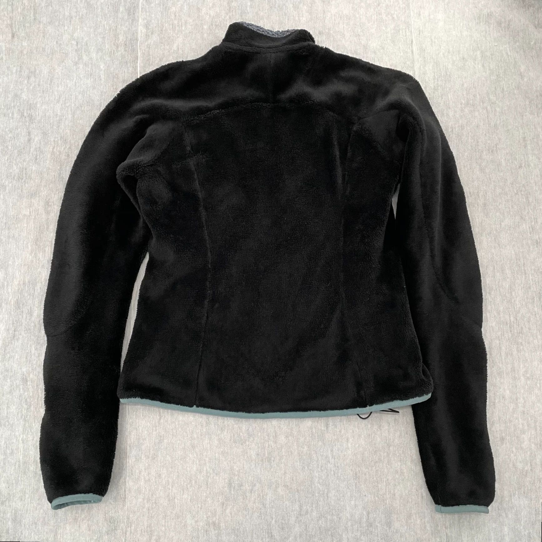 Patagonia Patagonia Jacket Womens Medium Black Polartec Regulator Fleece Full Zip Ladies M Size M / US 6-8 / IT 42-44 - 2 Thumbnail