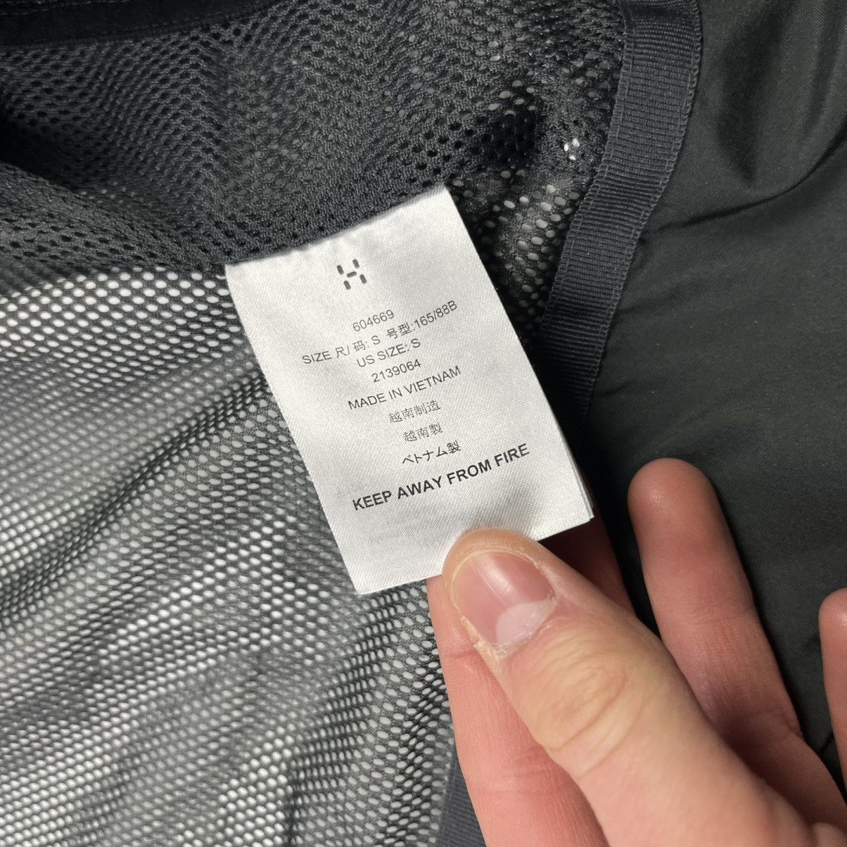 Goretex × Haglofs Haglofs Gore-tex Jacket Outdoor Life Mountain Black Size S / US 4 / IT 40 - 7 Thumbnail