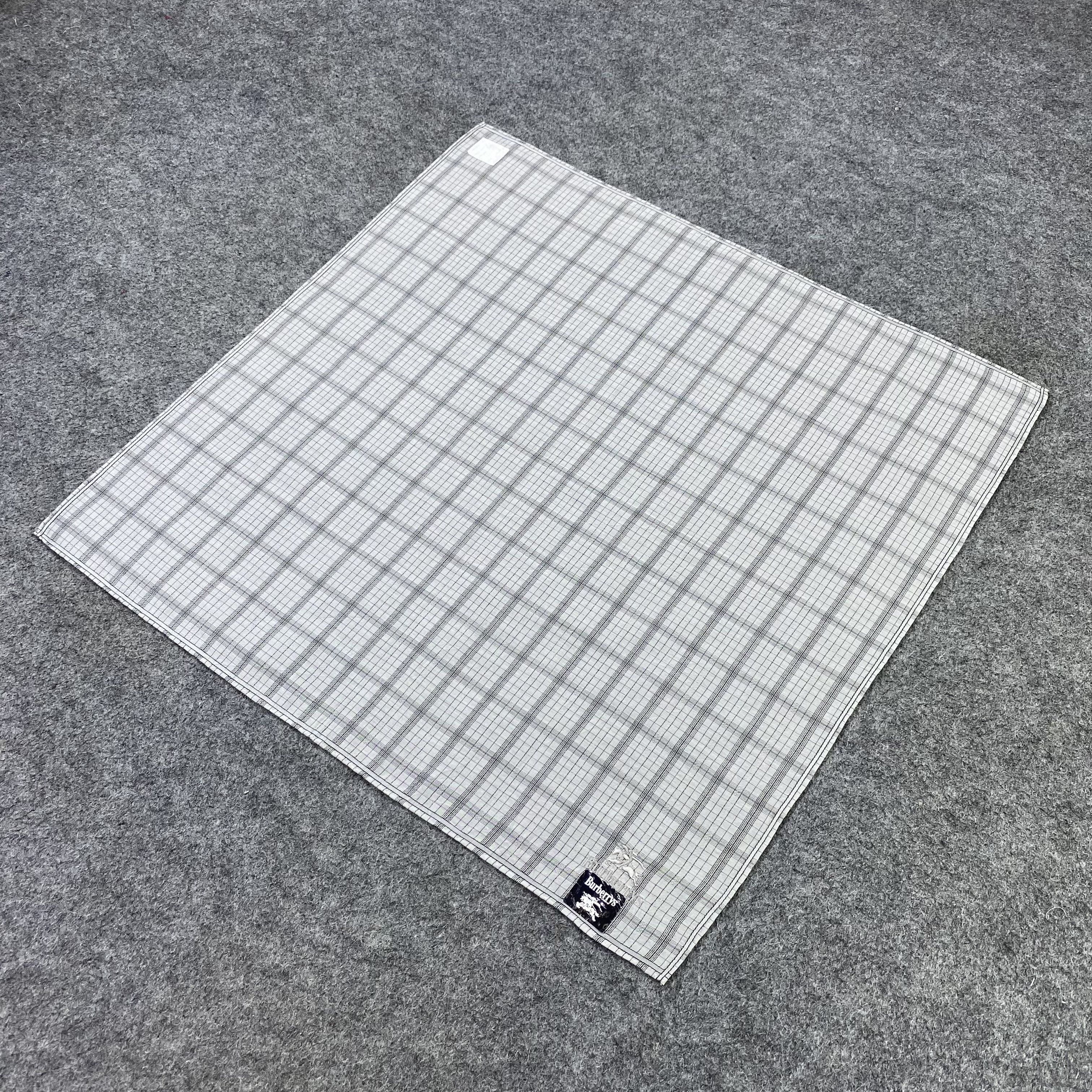 Burberry Vintage Burberry Handkerchief / Bandana / Neckerchief-B2193 Size ONE SIZE - 4 Thumbnail