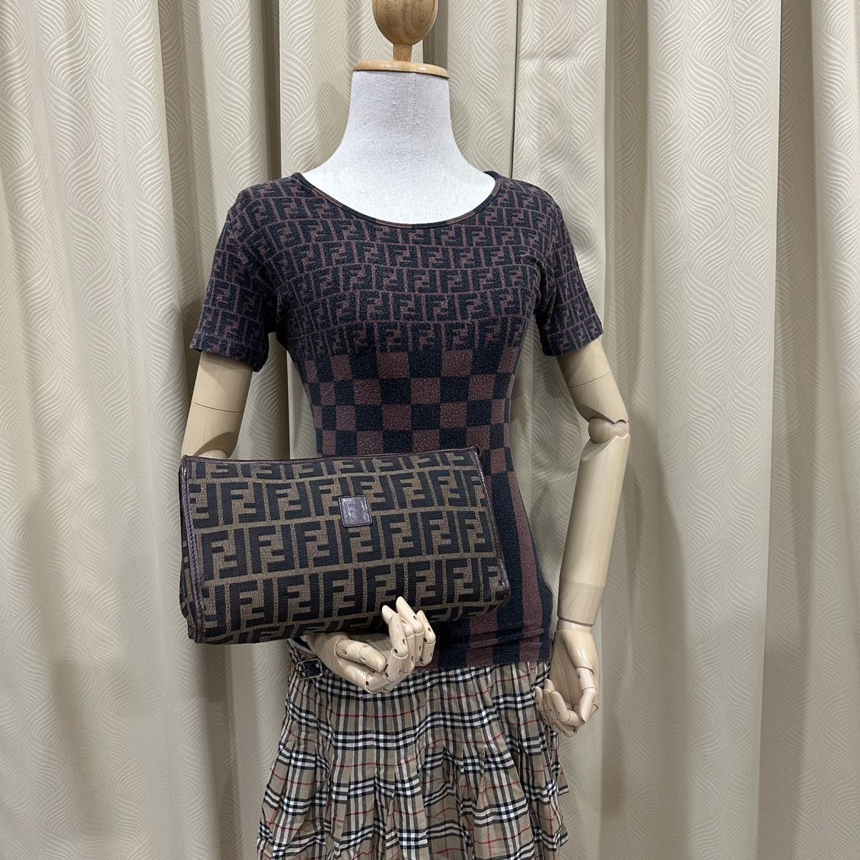 Fendi ‼️YES‼️ VINTAGE FENDI ZUCCA CLUTCH BAG Size ONE SIZE - 1 Thumbnail