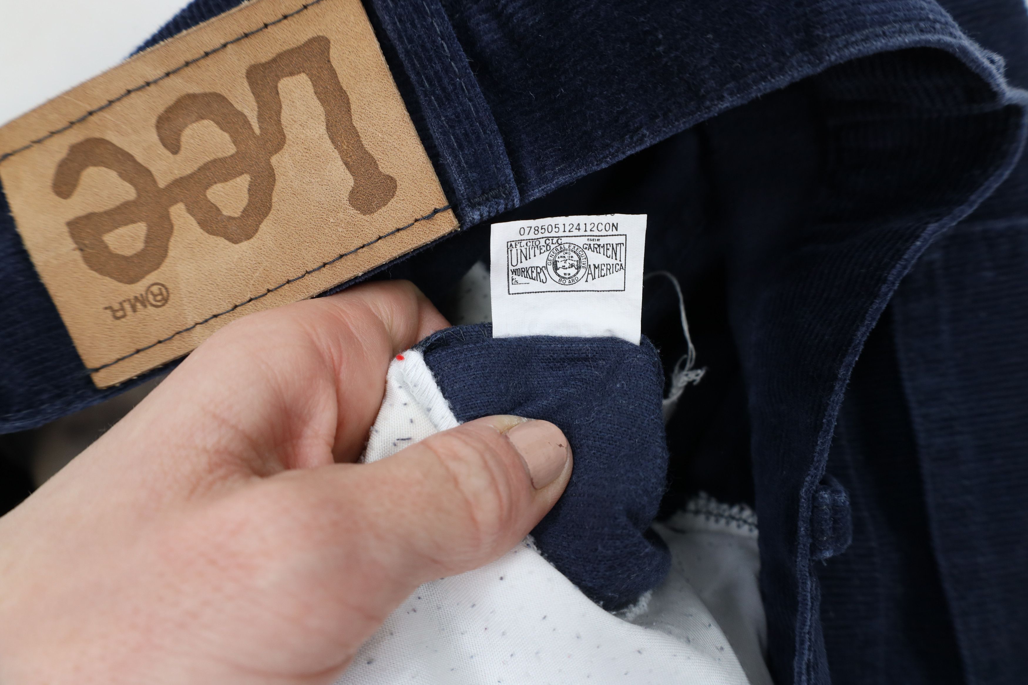 Lee × Vintage Vintage 90s Lee Wide Leg Corduroy Chino Pants Blue USA Size US 36 / EU 52 - 9 Thumbnail