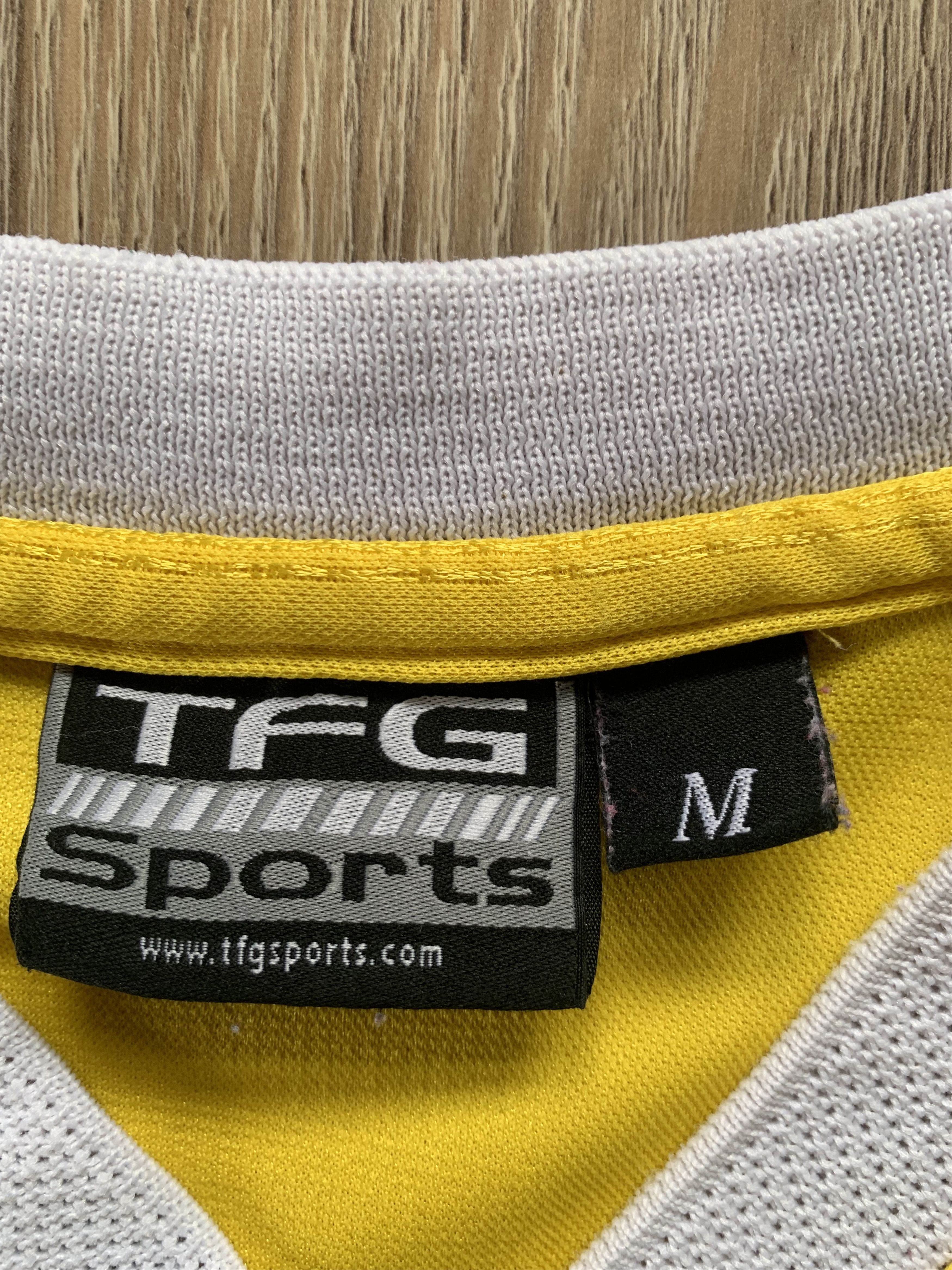 Sports Specialties TFG Sports Torquay United FC Sparkworld Soccer Jersey 01-03 Size US M / EU 48-50 / 2 - 6 Thumbnail