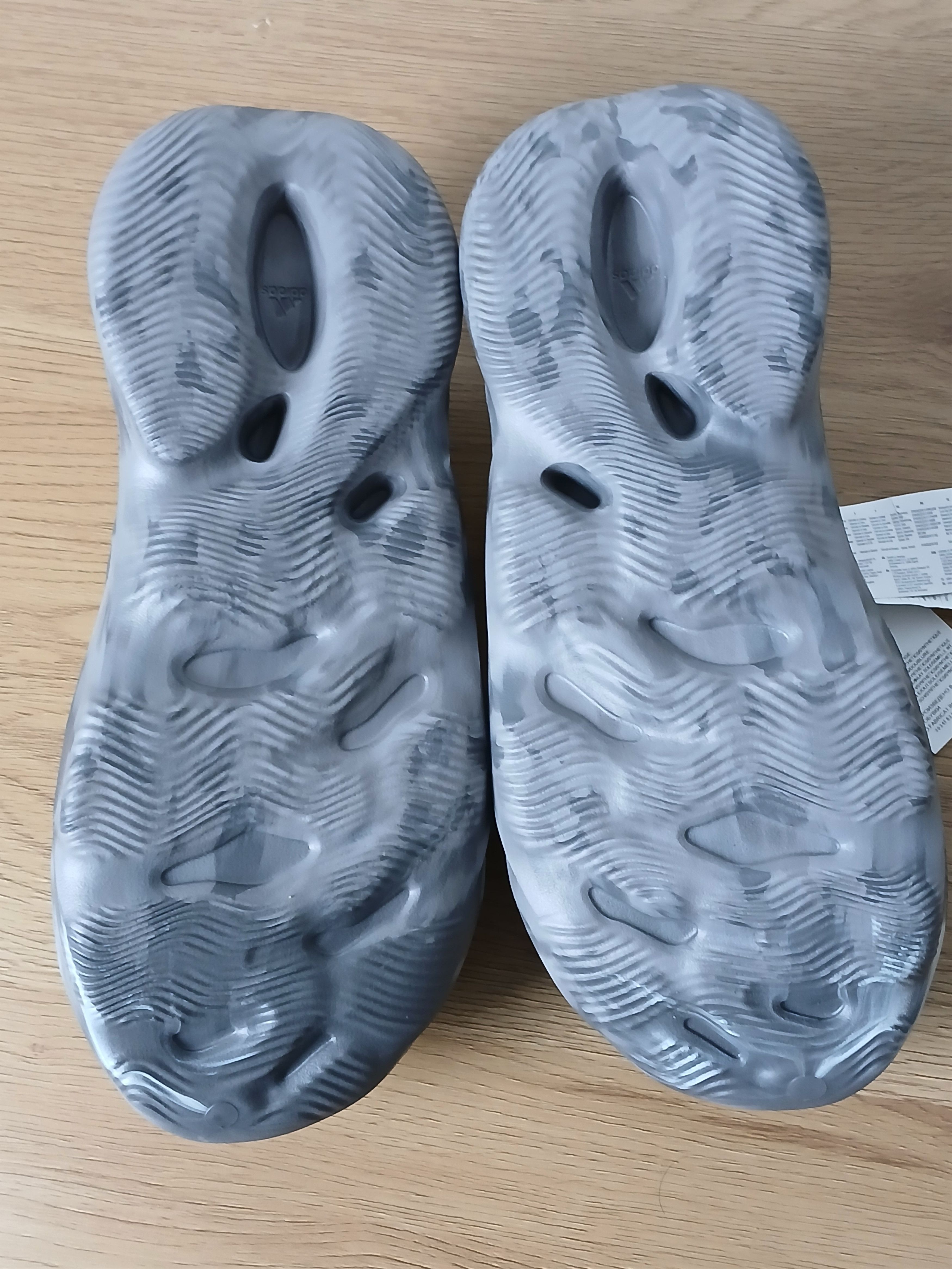 Adidas × Kanye West × Yeezy New Adidas Yeezy Foam Runner Size US 12 / EU 45 - 6 Thumbnail