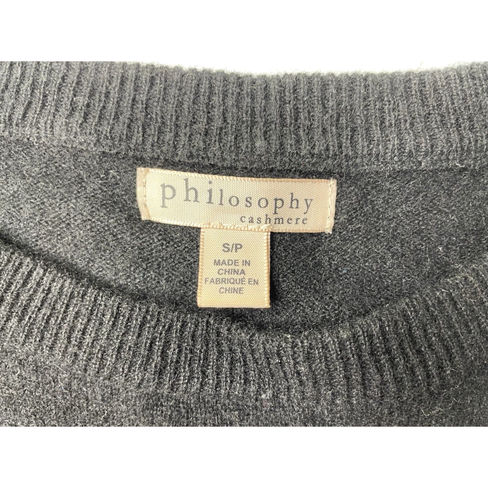 Vintage Philosophy 100% Cashmere Sweater Women Small Barbiecore Hearts Black Pink Crew Neck Long Sleeve Pullover Size S / US 4 / IT 40 - 2 Thumbnail