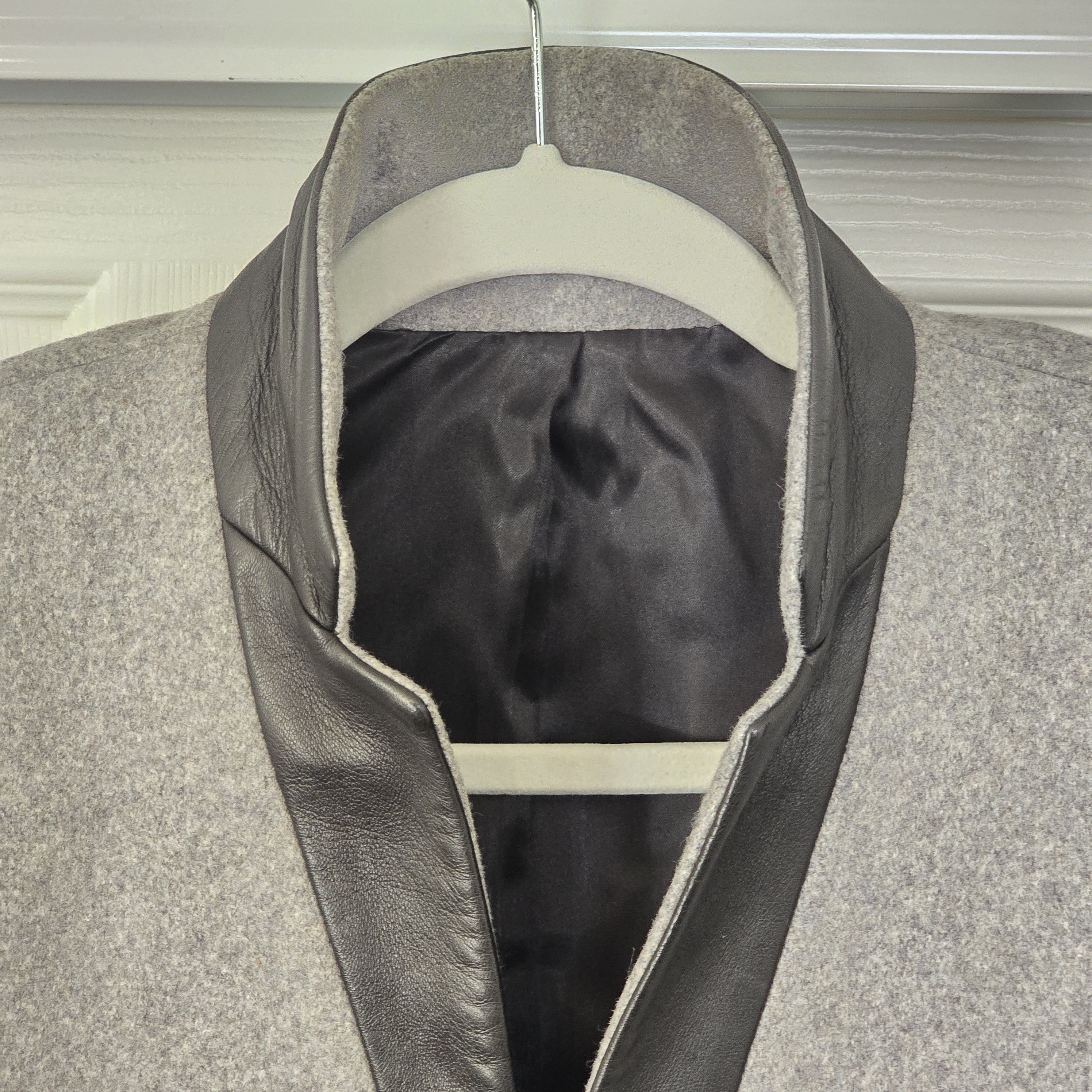 Sandro Wool dinner jacket w/ leather trim Size 46R - 5 Thumbnail