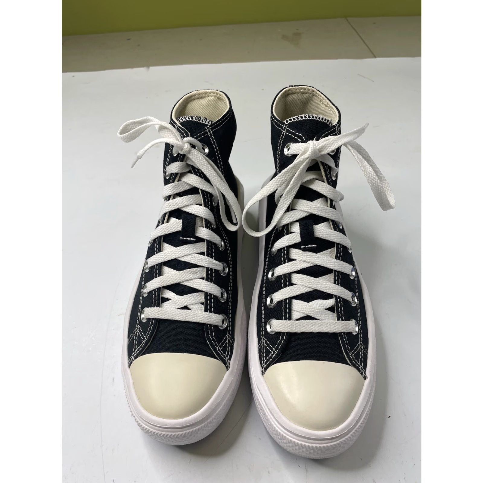 Converse Converse Chuck Taylor All Star Move Platform Sneaker Womens Size 9 Black/White Size US 9 / IT 39 - 2 Thumbnail