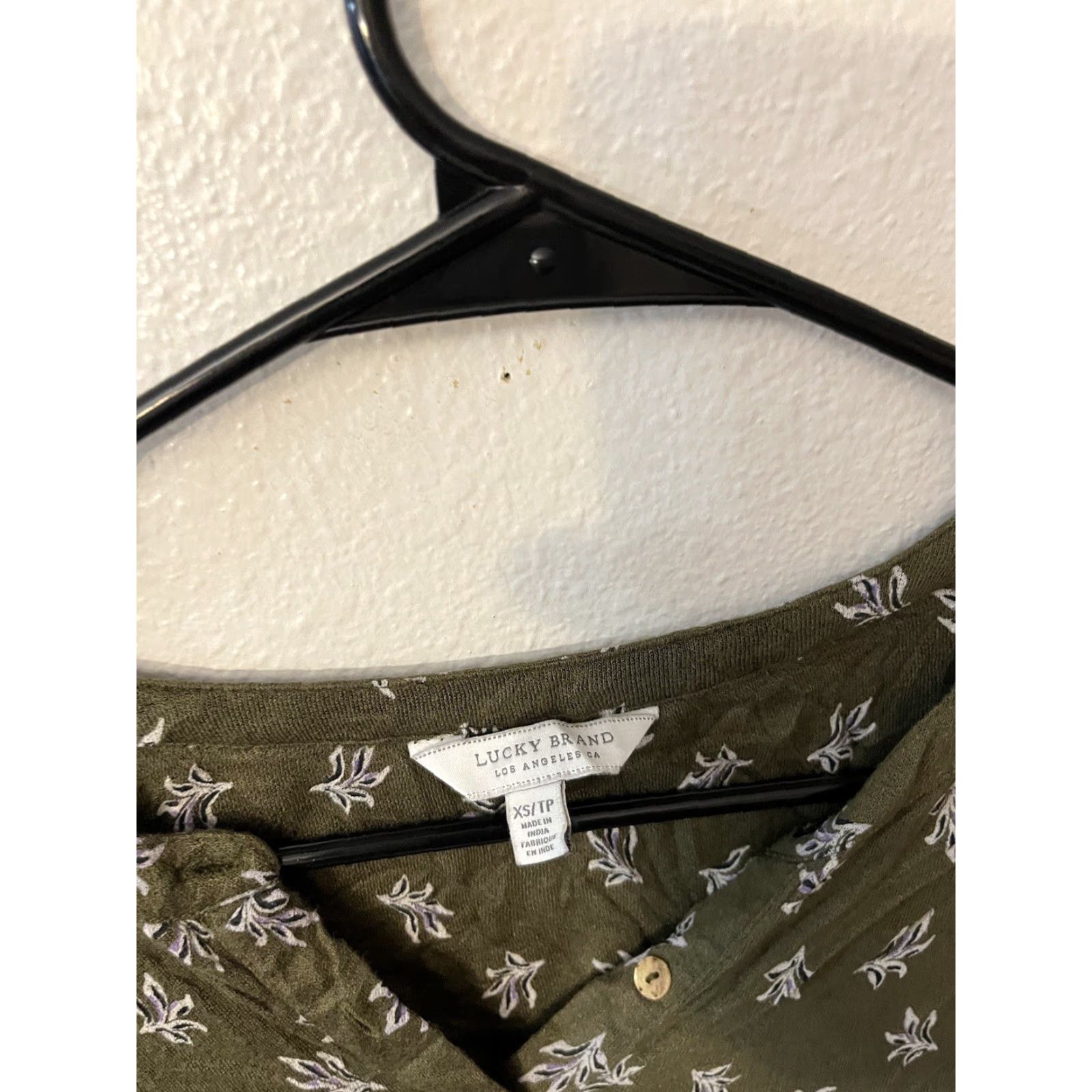 Lucky Brand Lucky Brand Top Blouse XS Olive Green Floral Henley Long Sleeve Cotton Knit Size XS / US 0-2 / IT 36-38 - 2 Thumbnail