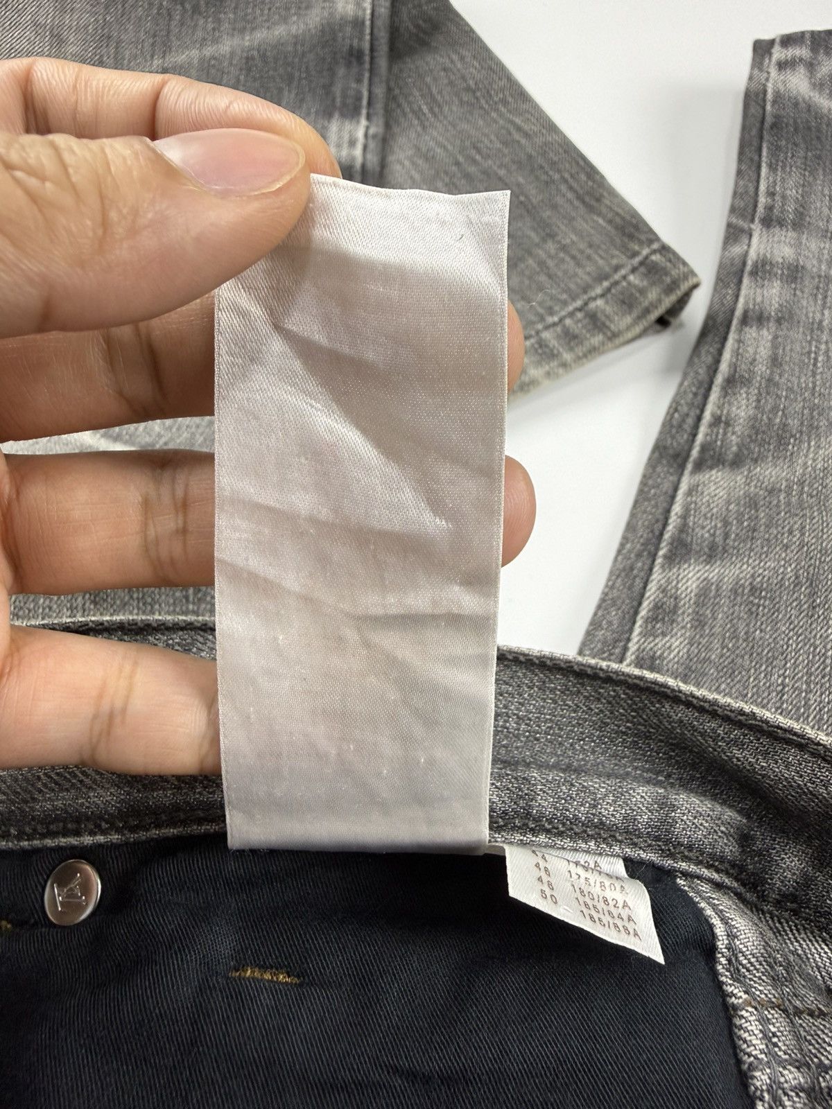 Louis Vuitton Louis Vuitton Washed Denim Size US 30 / EU 46 - 14 Thumbnail