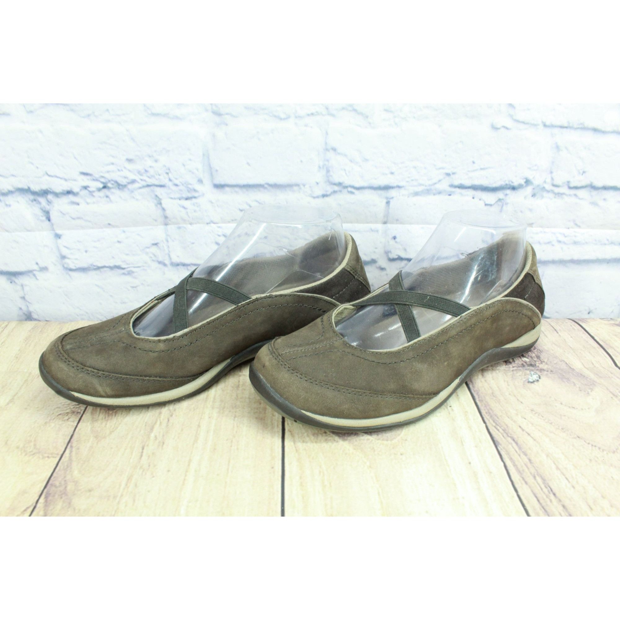L.L. Bean LL Bean Women's Slip On Comfort Criss Cross Mary Jane Shoes Size US 7 / IT 37 - 2 Thumbnail