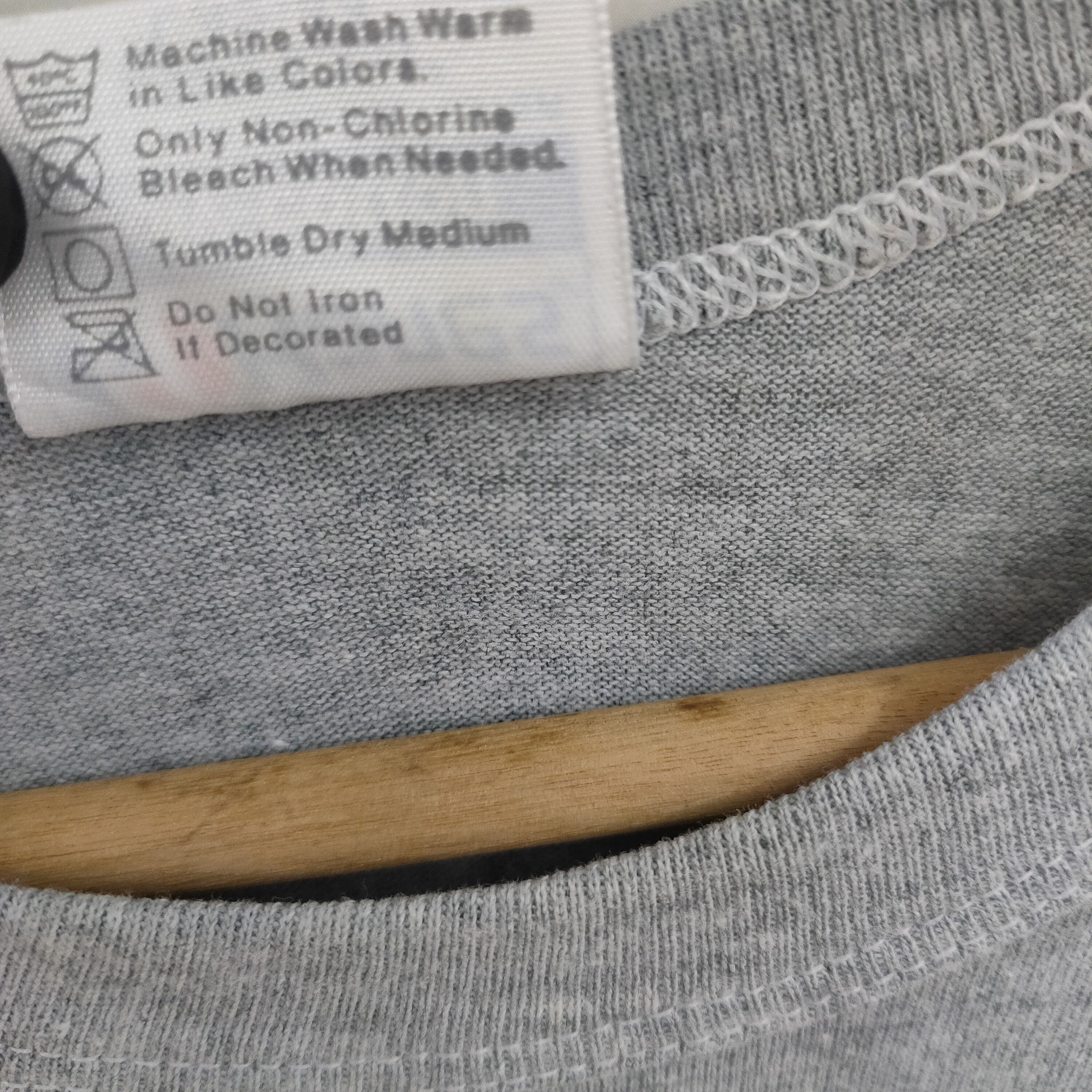 Hanes Vintage Surf Guam 90s Style Tee, Island Surf Vibes Size US M / EU 48-50 / 2 - 10 Thumbnail