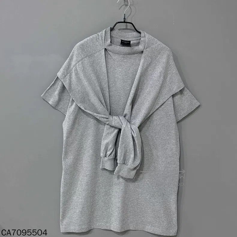 Balenciaga Balenciaga Four Sleeve Hooded Sweatshirt Size US S / EU 44-46 / 1 - 1 Thumbnail