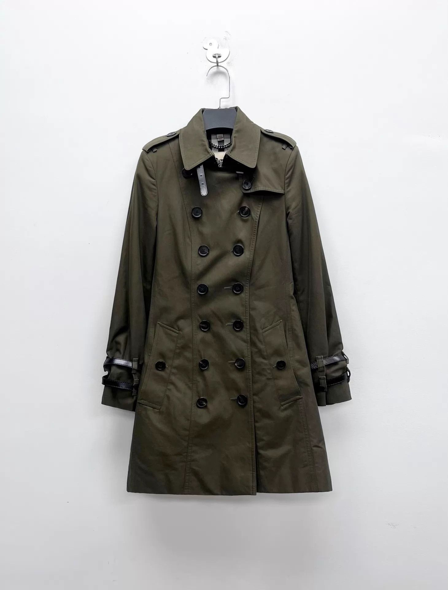 Burberry Burberry rare olive green trench coat UK4 unisex new Size XS / US 0-2 / IT 36-38 - 1 Thumbnail