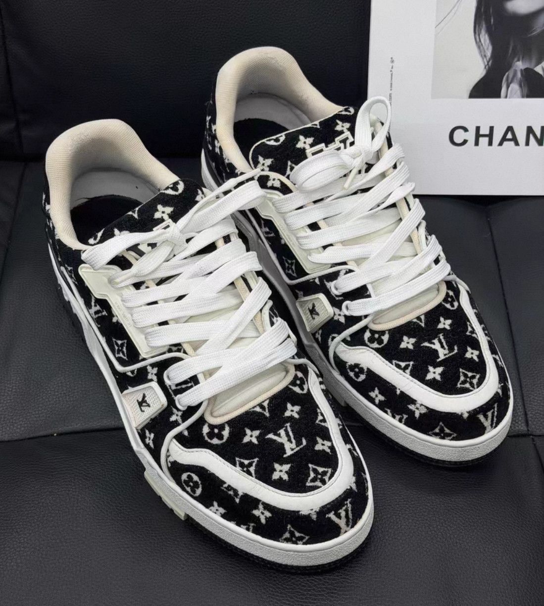 Louis Vuitton Louis Vuitton Black and White Trainer Lace Up Low Top Fash Size US 8.5 / EU 41-42 - 5 Thumbnail