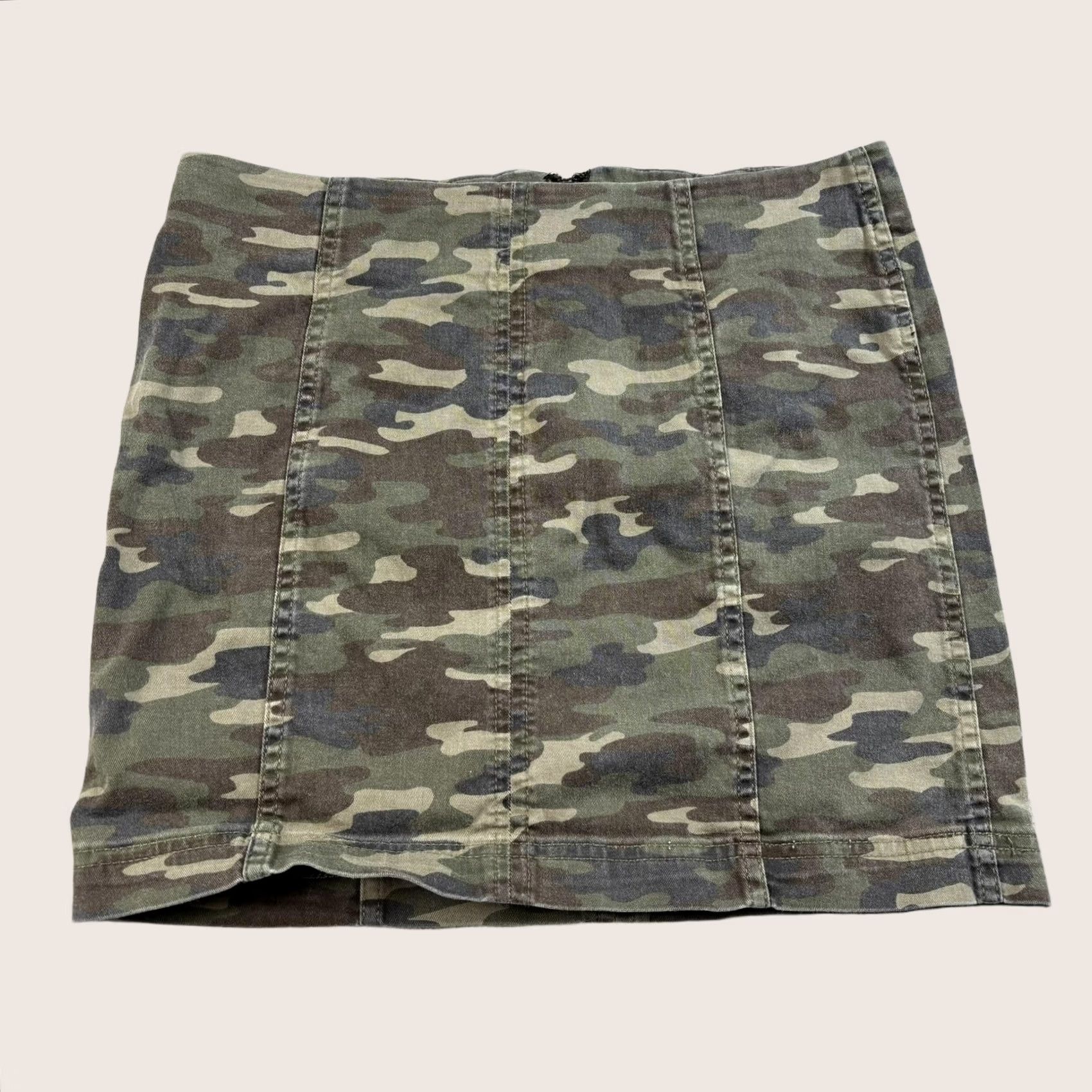 Free People Free People Mini Skirt Women 6 Green Camouflage Stretch Military Boho Grunge Y2K Size 30" / US 8 / IT 44 - 1 Thumbnail