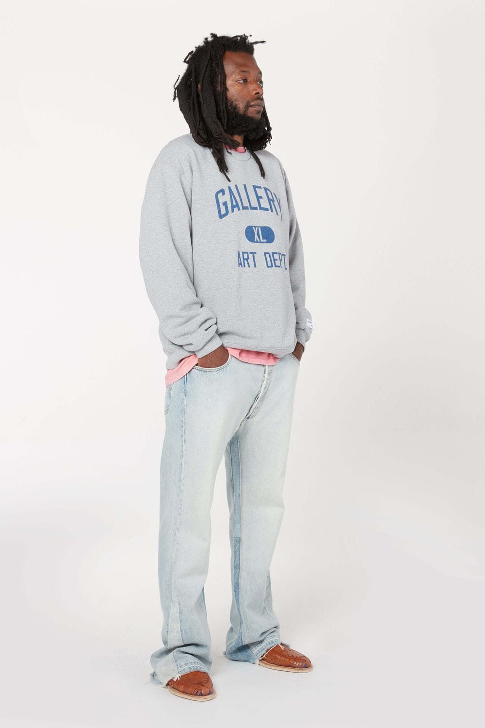 o1mle0725 Art Dept Crew Neck Sweatshirt in Heather Grey