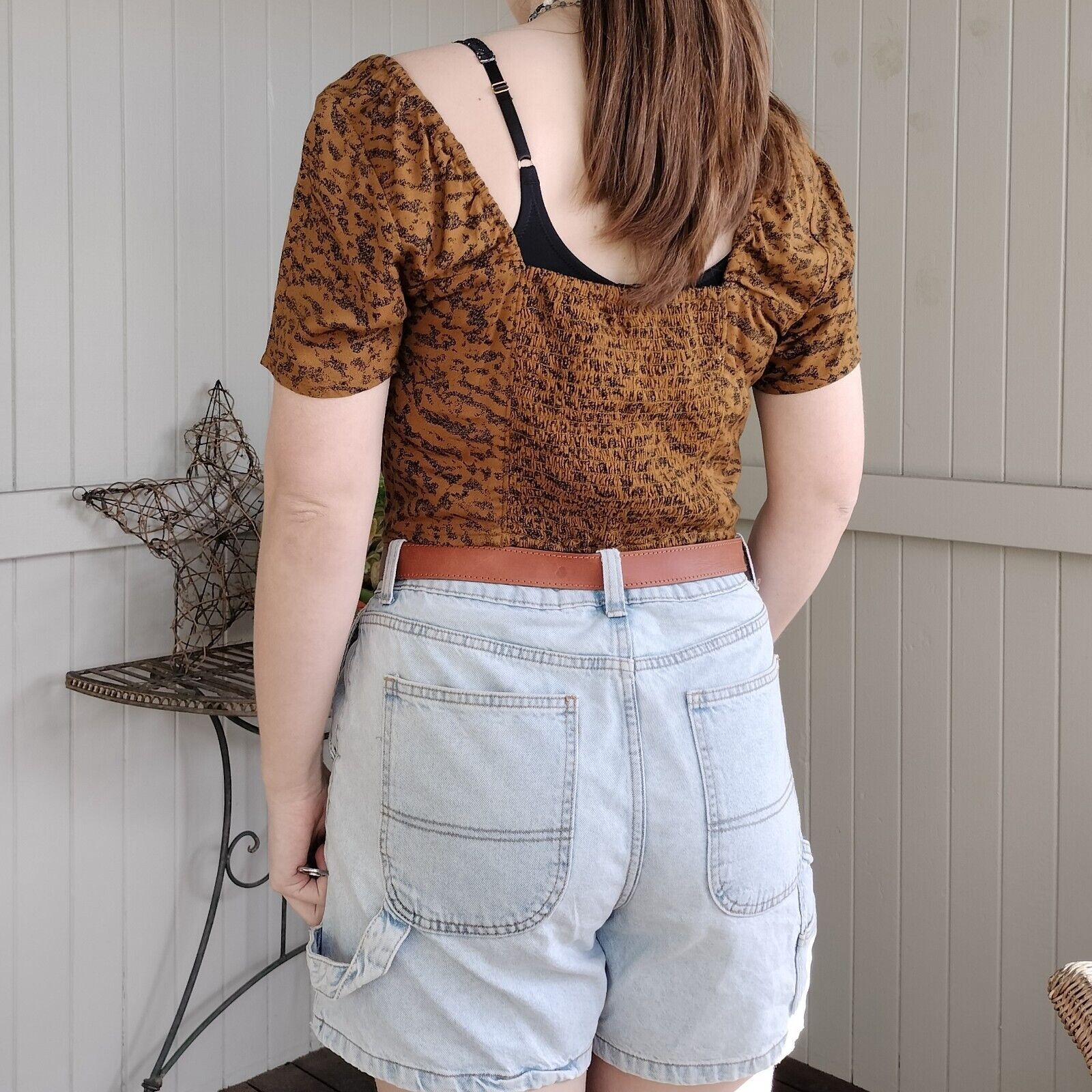 RVCA RVCA Crop Top Bronze Short Sleeve Printed Pleated Casual Size L / US 10 / IT 46 - 2 Thumbnail