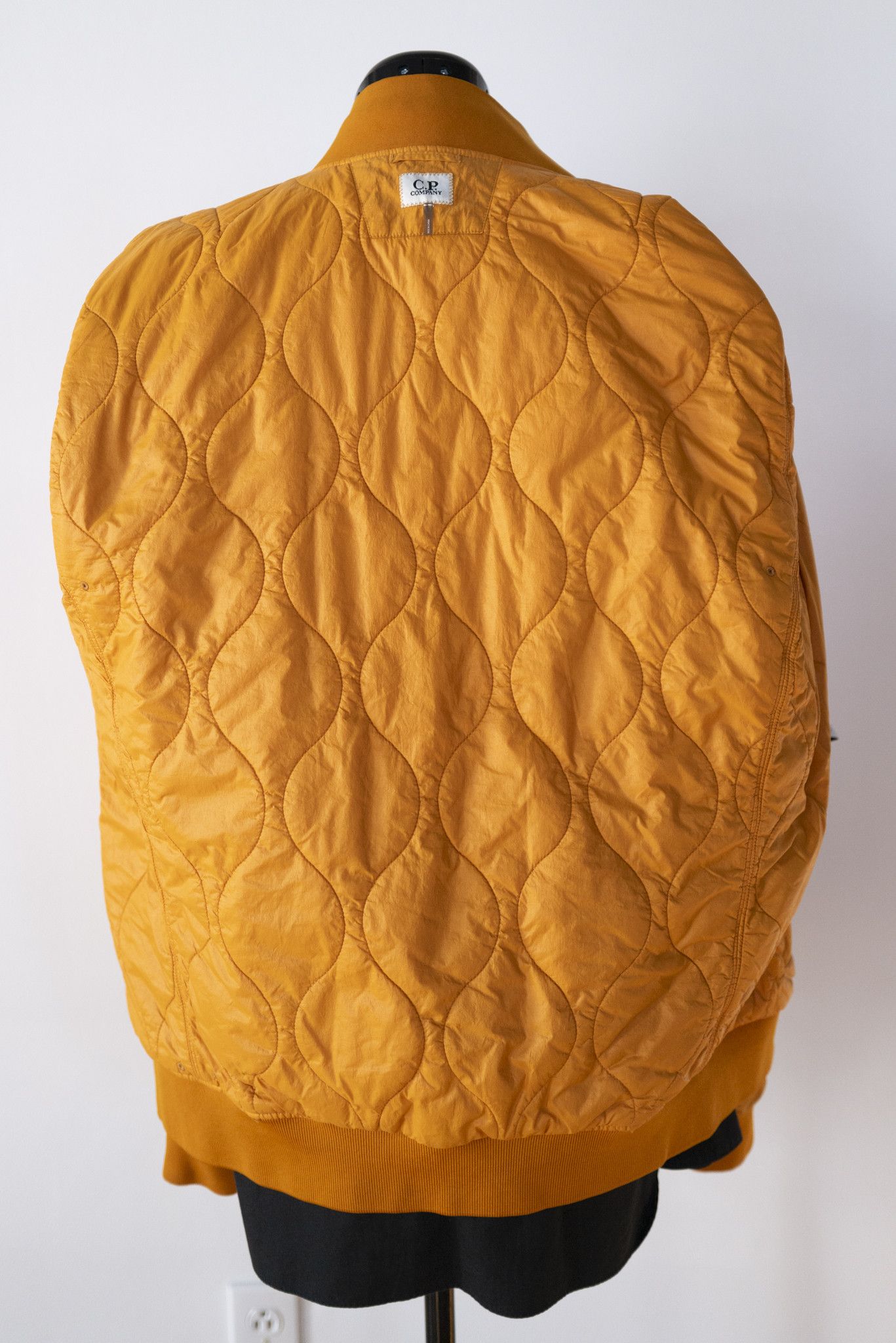 C.P. Company C.P. COMPANY QUILTED BOMBER ORANGE SZ L Size US L / EU 52-54 / 3 - 5 Thumbnail