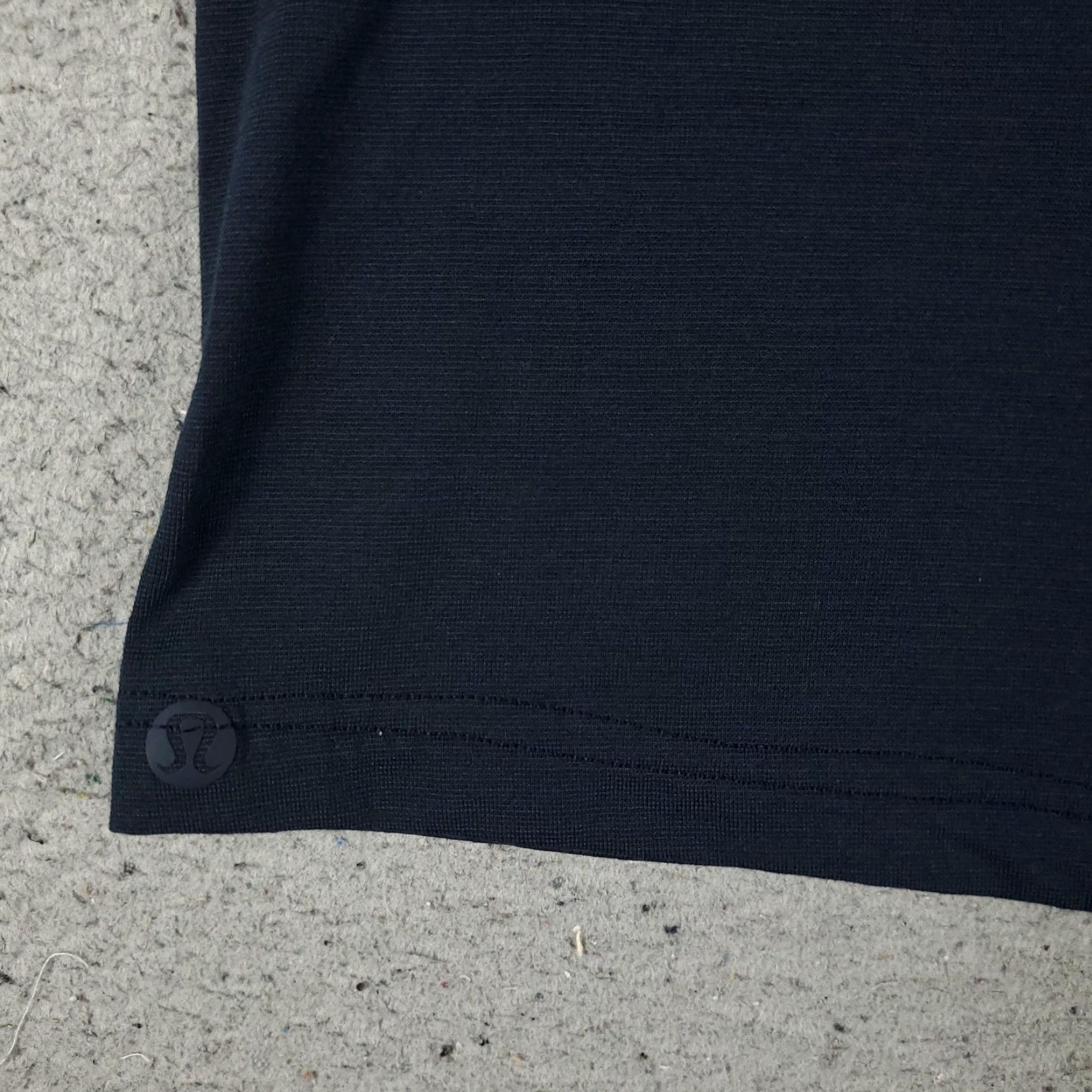 Lululemon Lululemon Polo Shirt Mens XL Navy Blue Short Sleeve Golf Casual Moisture Wicking Breathable Logo Workout Polo Shirt - Runs short Size US XL / EU 56 / 4 - 3 Thumbnail