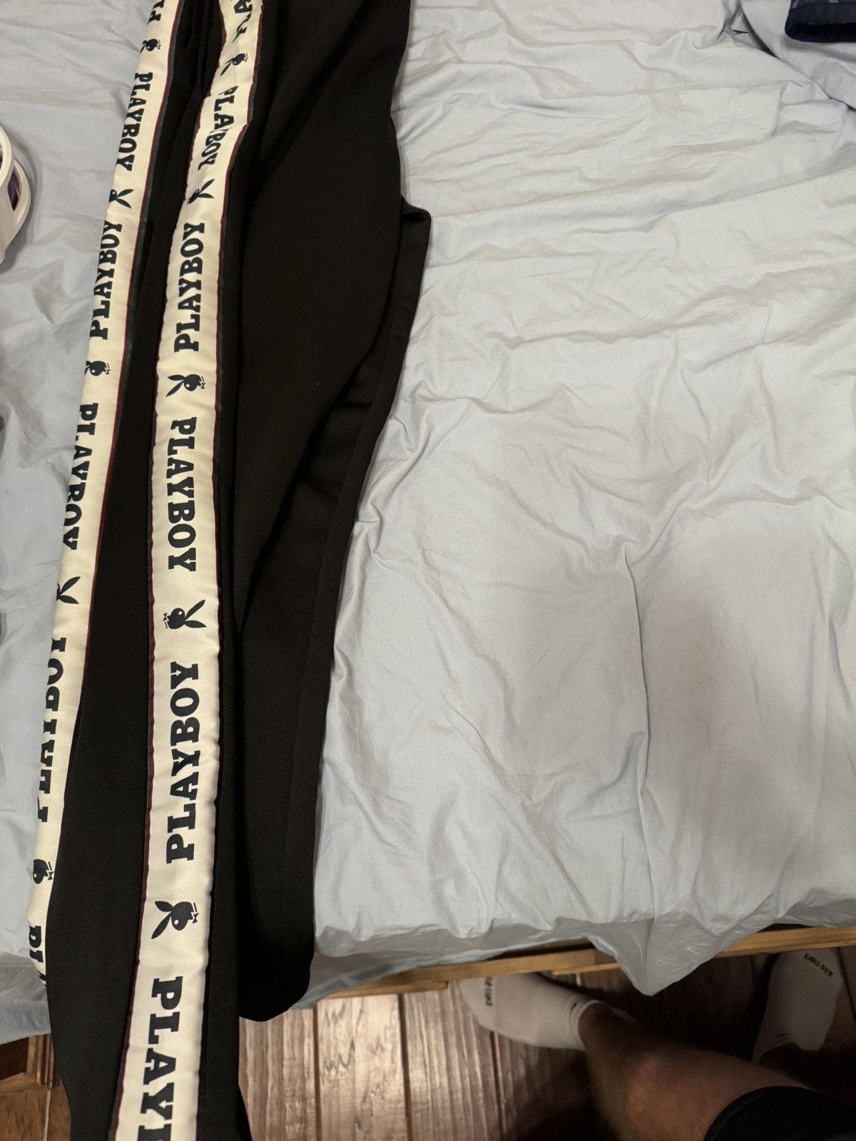Pacsun × Playboy playboy x pacsun sweatpants Size US 30 / EU 46 - 2 Thumbnail