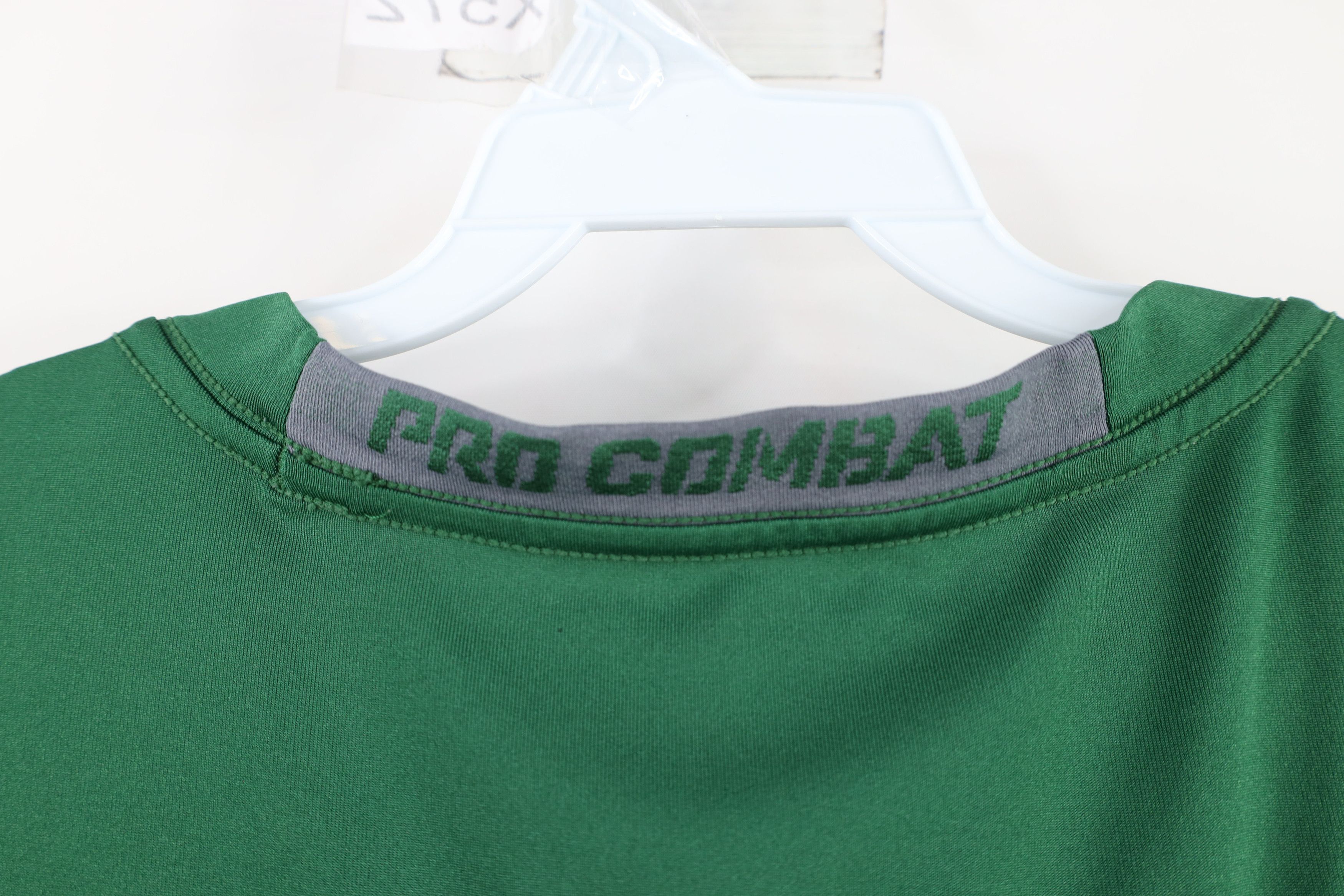 Vintage Nike Pro Combat Fitted Training Short Sleeve T-Shirt Green Size US XL / EU 56 / 4 - 9 Thumbnail
