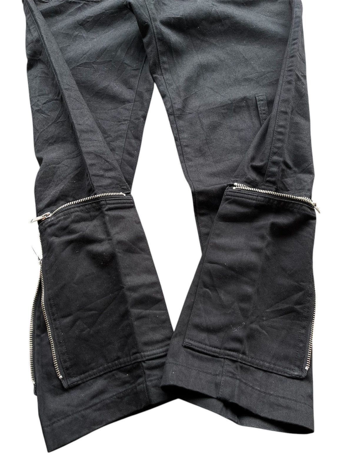 Jun Takahashi × Undercover UNDERCOVER BLACK CASUAL TROUSERS WITH ZIP BONDAGE Size US 30 / EU 46 - 4 Thumbnail