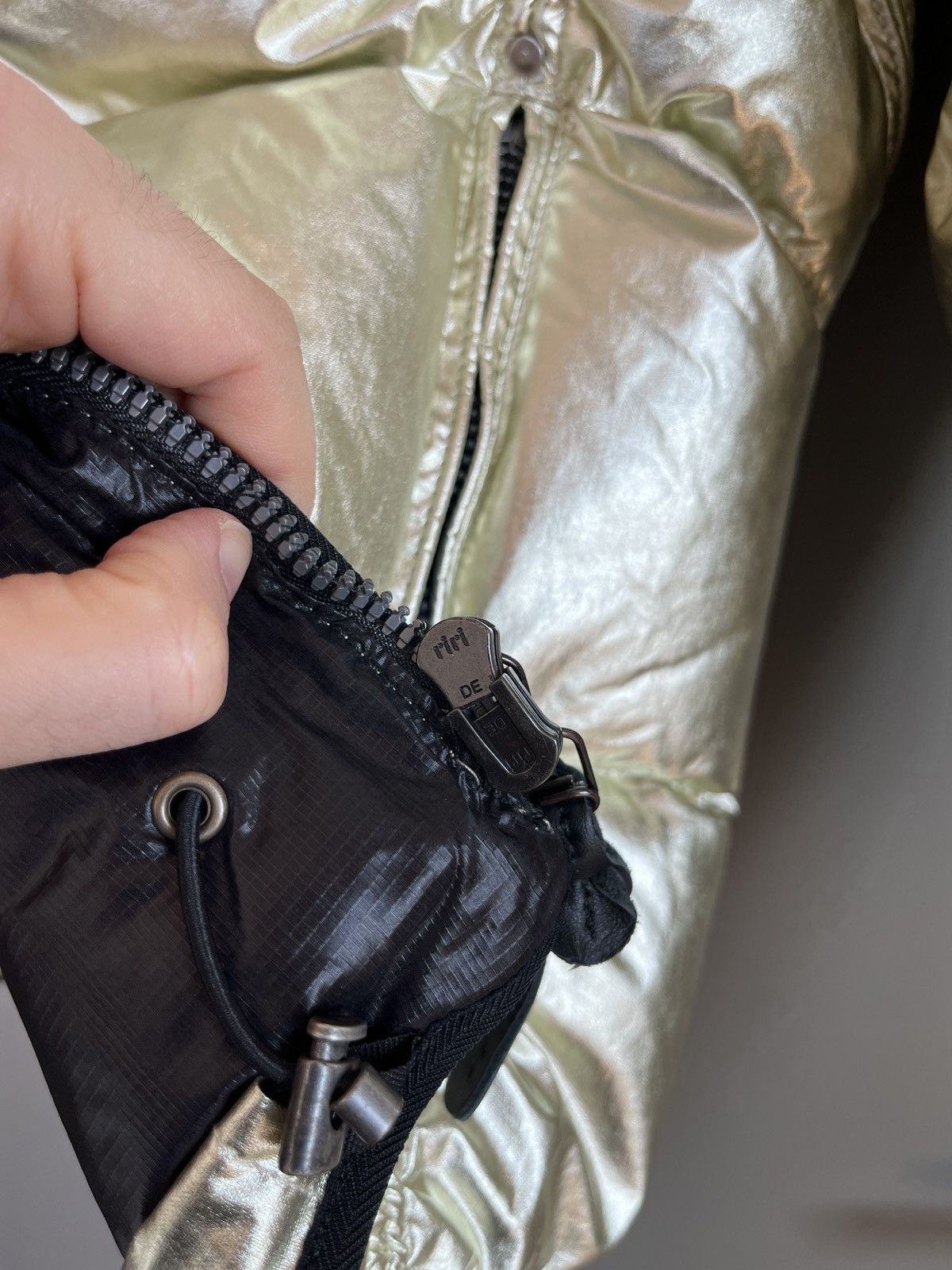 Other KRU St Moriz Gold Shinny Luxury Down Moncler Style Jacket Size L / US 10 / IT 46 - 16 Thumbnail
