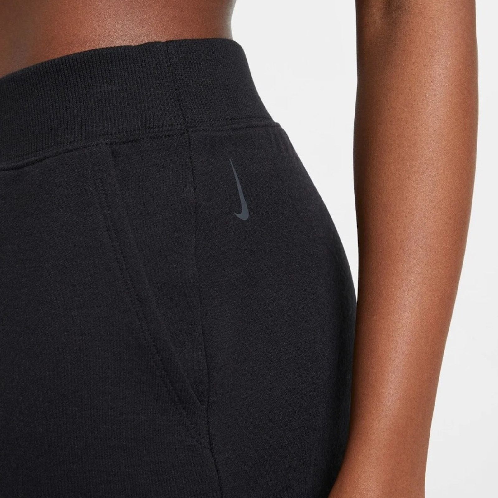 Nike Yoga Luxe Women’s Cropped Fleece Training Pants