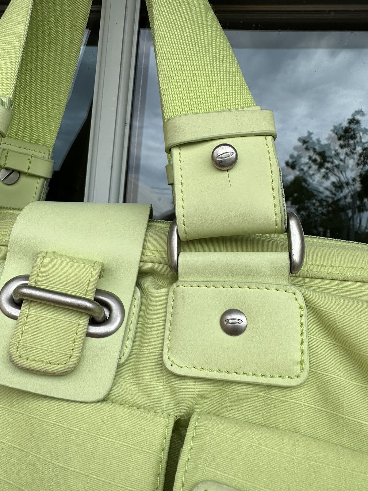 Oakley Crazy Vintage Oakley Heavy Duty Metal Frame Hand Bag drill Size ONE SIZE - 4 Thumbnail