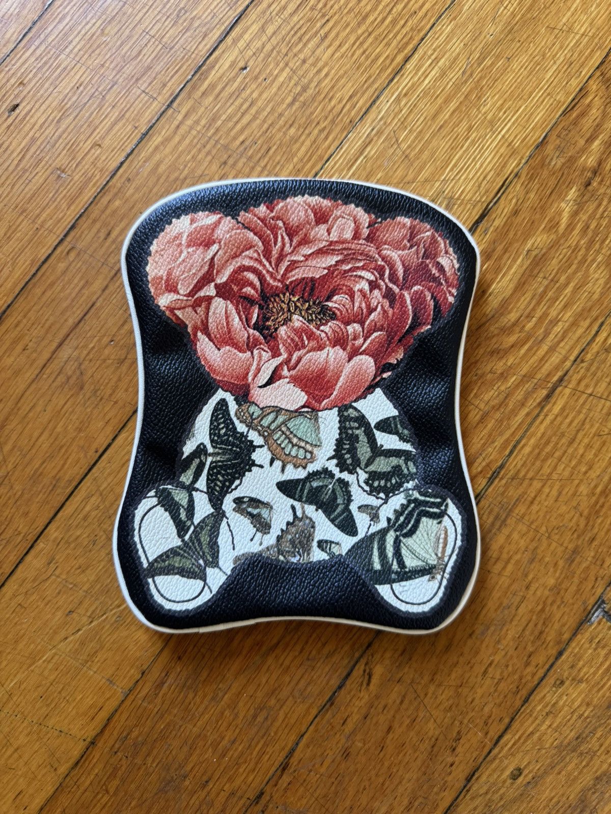 Undercover AW21 “Creepy Very” Bear Pouch Size ONE SIZE - 1 Thumbnail