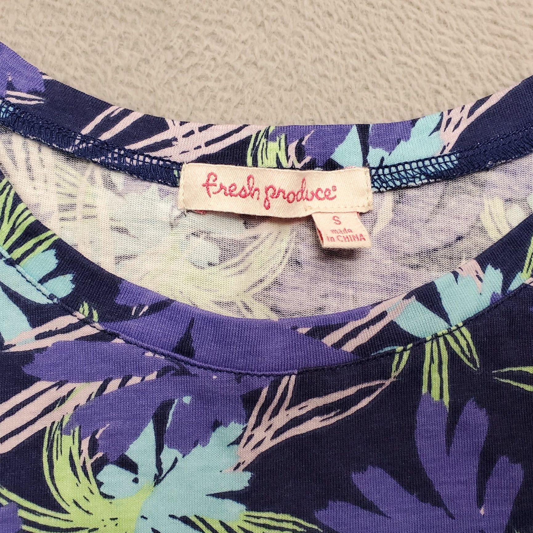 Vintage Fresh Produce Shirt Womens Small Purple Floral Summer time Comfort Casual TEE Size S / US 4 / IT 40 - 2 Thumbnail