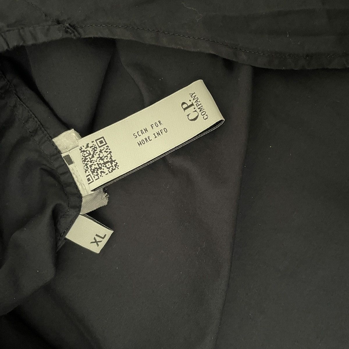 C.P. Company CP Company Midnight Button Up Shirt Delicate Cotton Size US XL / EU 56 / 4 - 6 Thumbnail