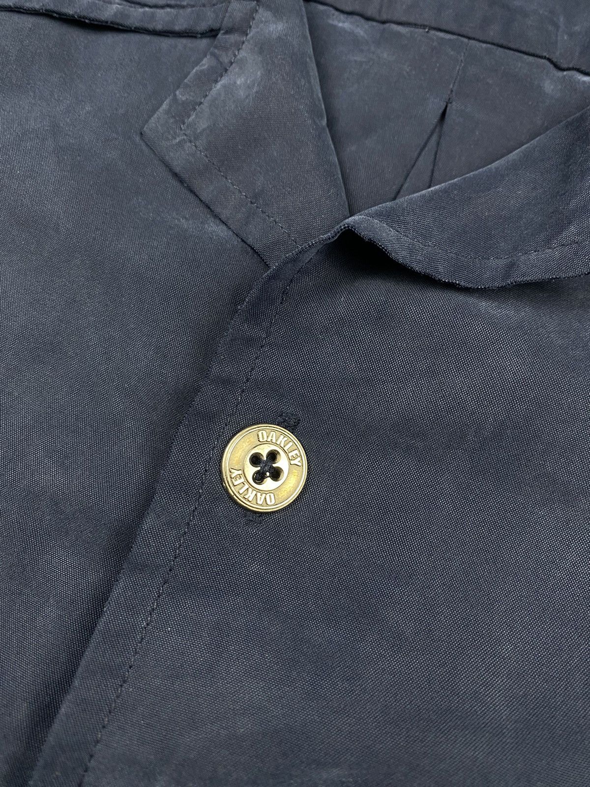 Oakley × Vintage Rare Vintage Oakley Metal Logo Wide Shirt Size US S / EU 44-46 / 1 - 5 Thumbnail