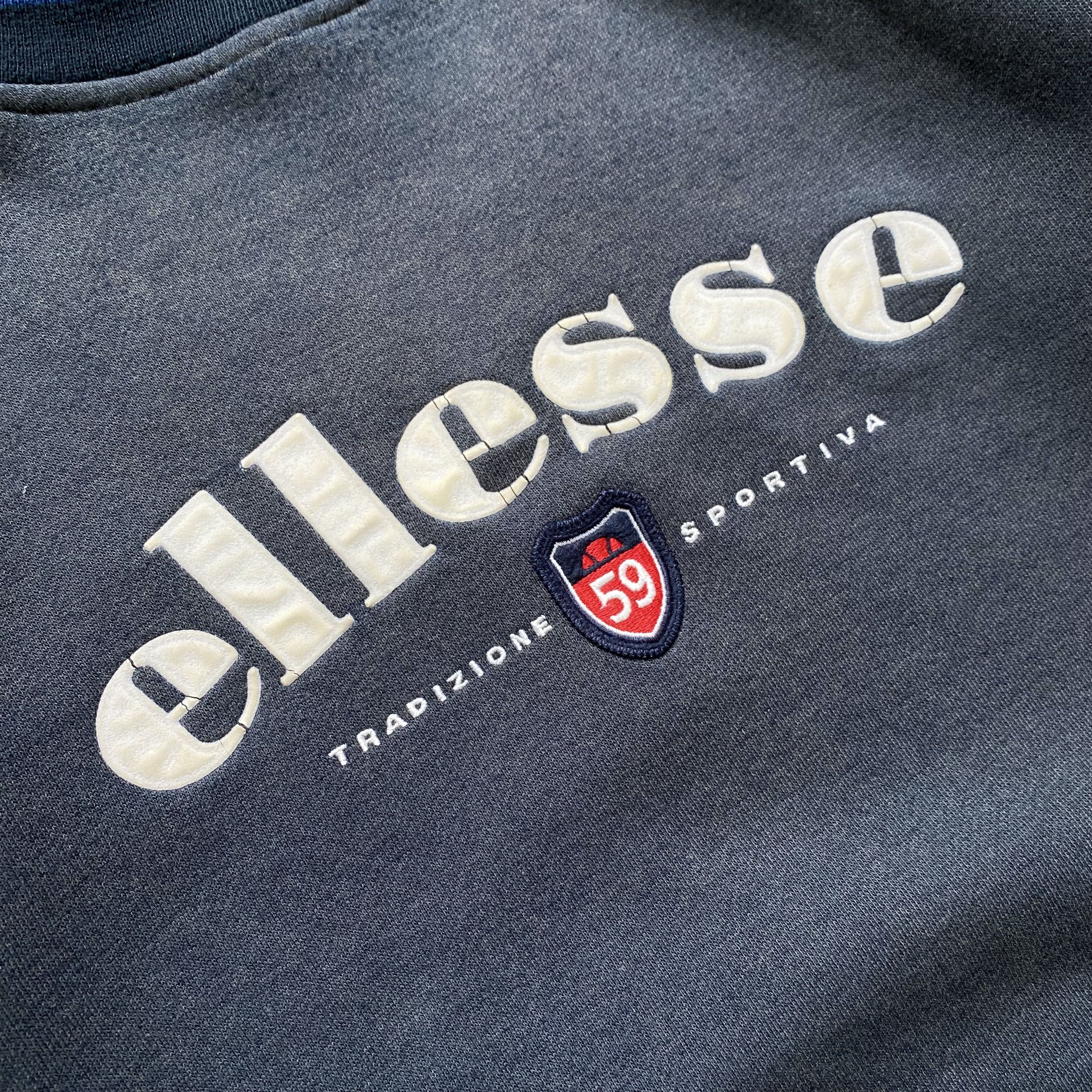 Ellesse Vintage 90s Faded Ellesse sweatshirt Center logo Nike Umbro Size US M / EU 48-50 / 2 - 5 Thumbnail