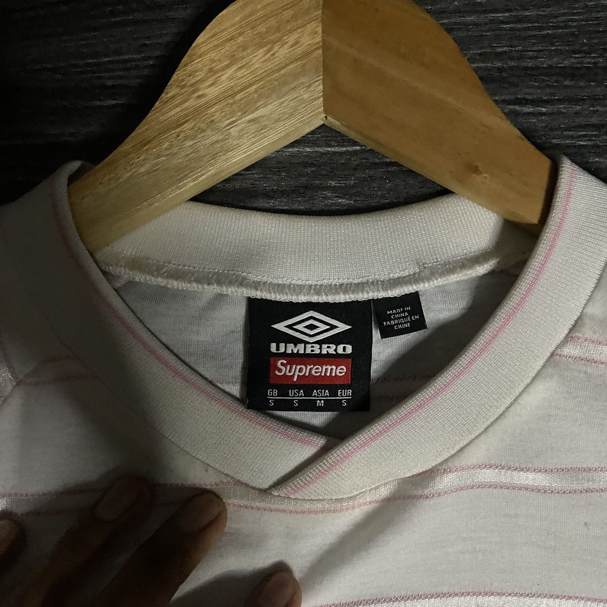 Supreme × Umbro Supreme x Umbro Stripe Soccer Jersey Size US S / EU 44-46 / 1 - 4 Thumbnail
