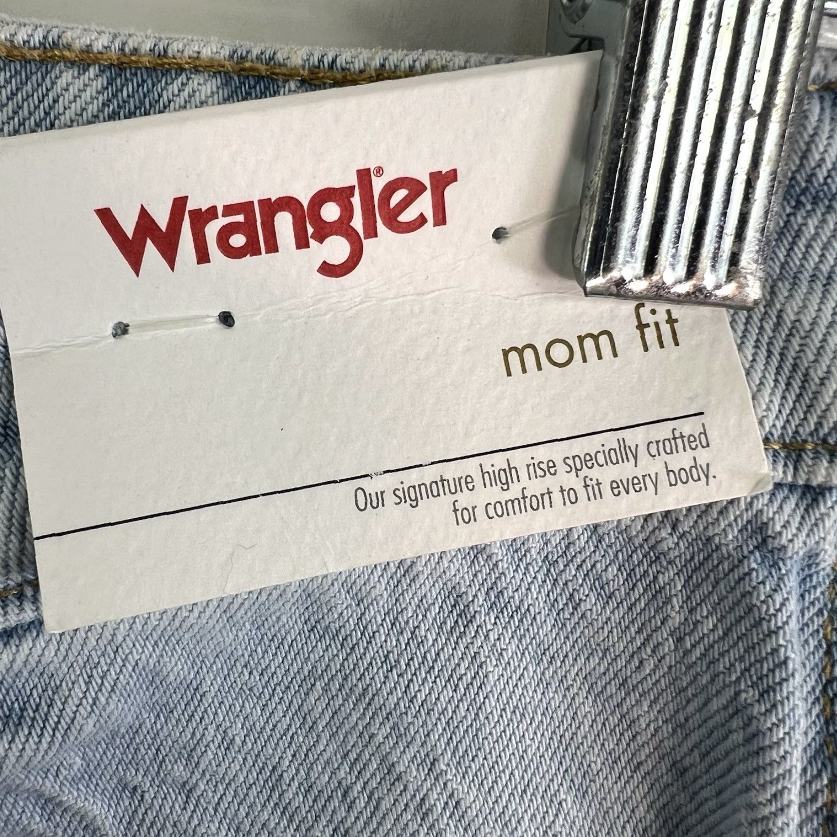 Wrangler Wrangler Mom Jeans Women's Size 10 30X30 Blue Light Wash High Rise Relaxed Fit Denim Size 32" / US 10 / IT 46 - 5 Thumbnail