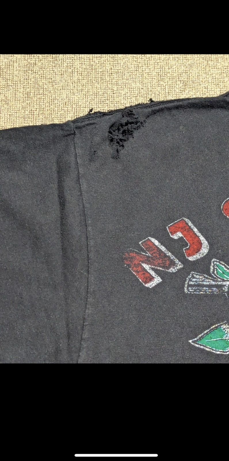 Vintage Vintage 1988 Guns N Roses Tour Tee L Single Stitch Size US L / EU 52-54 / 3 - 10 Thumbnail