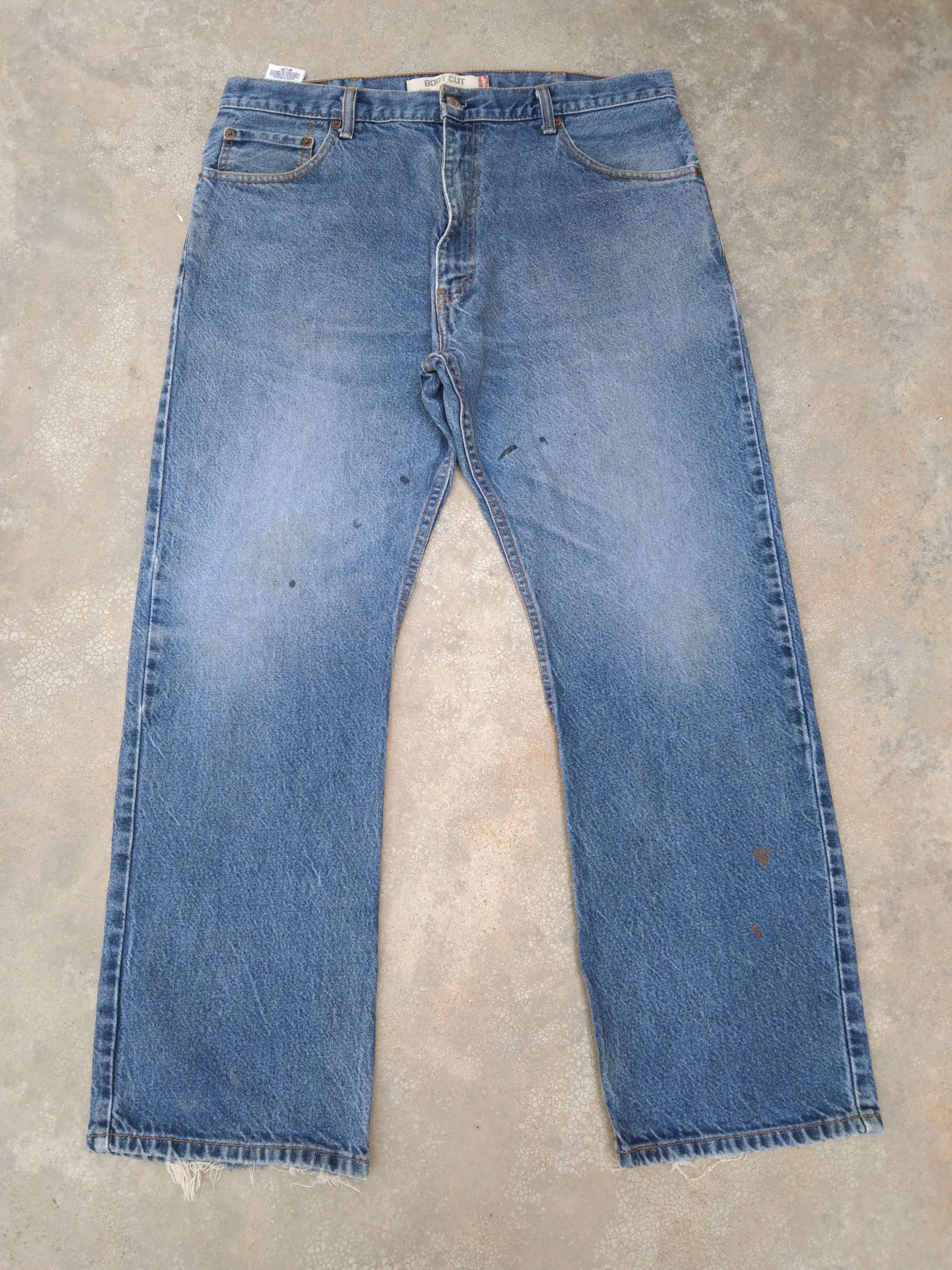 Levi's Vintage Levi's 517 Boot Cut Distressed Jeans 36x31 Size US 36 / EU 52 - 1 Thumbnail