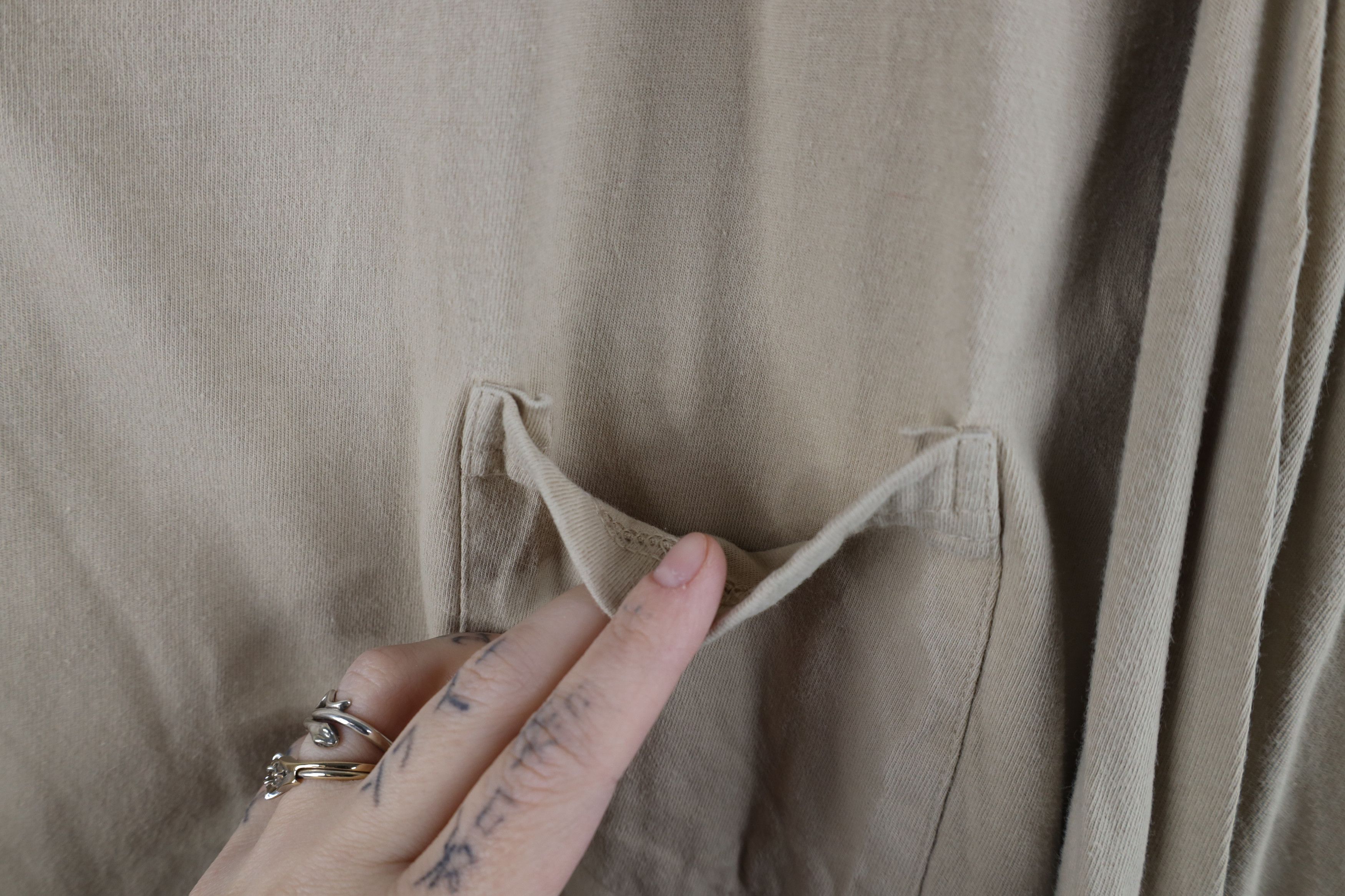 Vintage Vintage 90s Streetwear Long Sleeve T-Shirt Beige Cotton Size US XXL / EU 58 / 5 - 5 Thumbnail