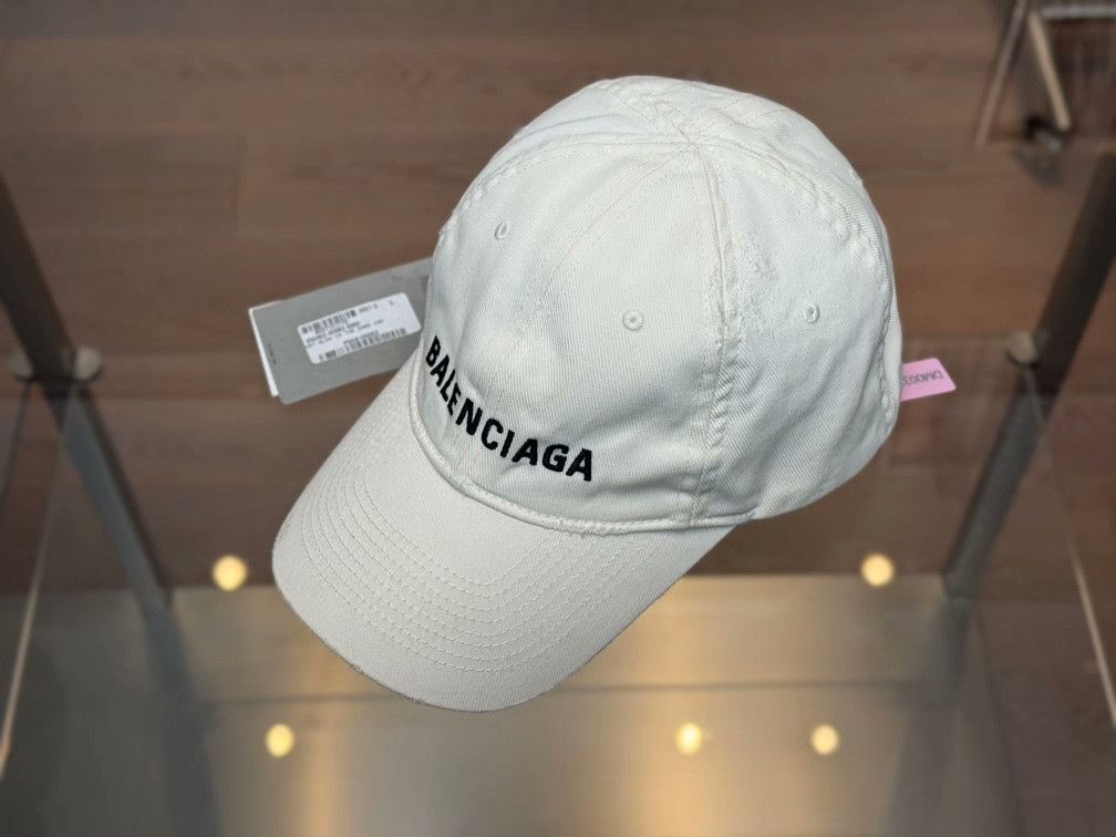 Balenciaga Balenciaga Retro Hat L Men Size ONE SIZE - 1 Thumbnail