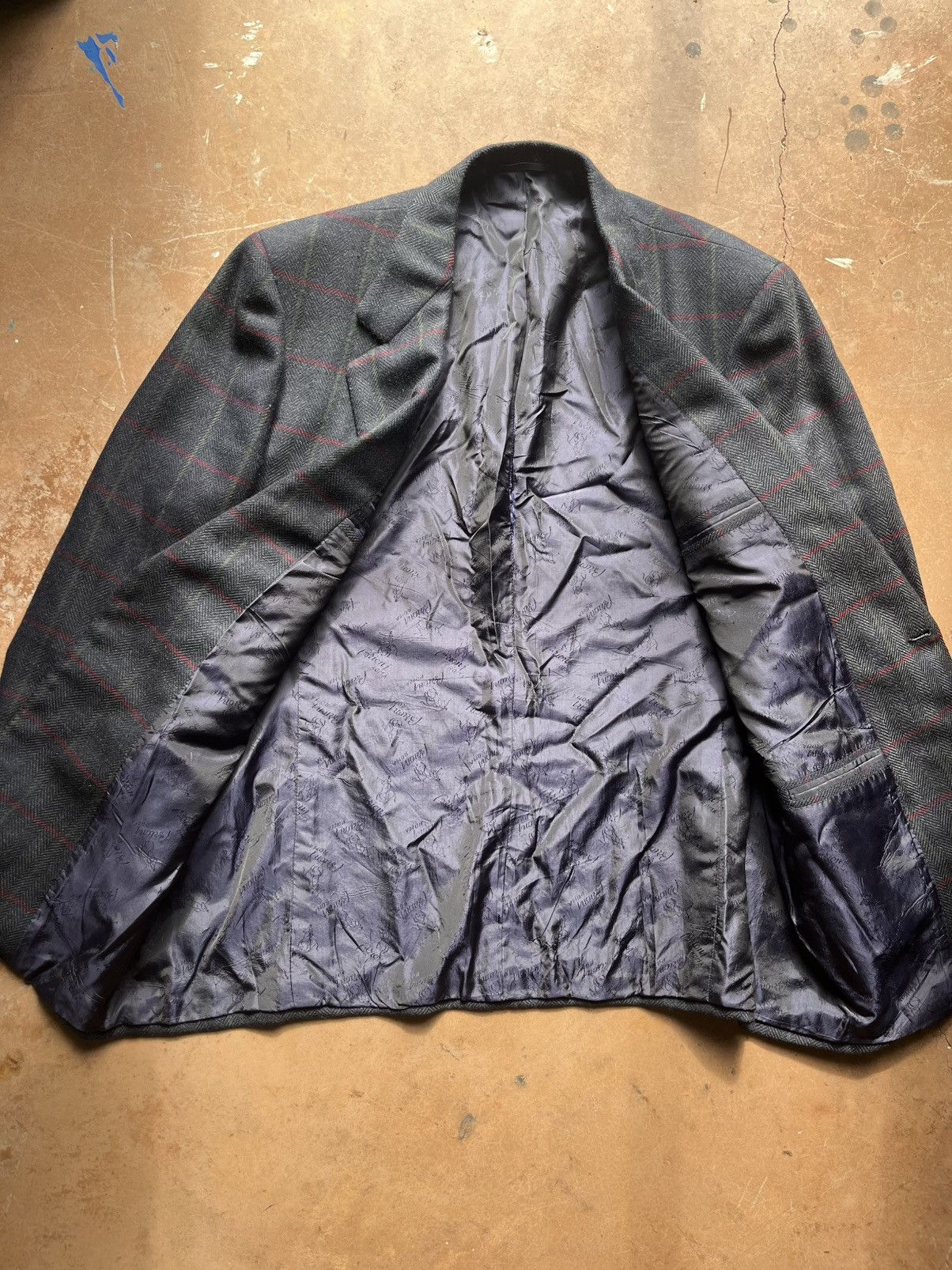 Brioni Brioni vintage charcoal herringbone with red plaid Size 42R - 2 Thumbnail