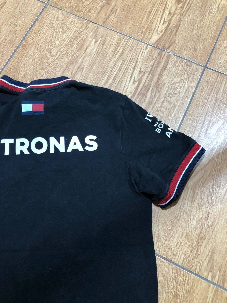 Mercedes-Benz Mercedes AMG Petronas F1 Team T-Shirt Size US M / EU 48-50 / 2 - 13 Thumbnail