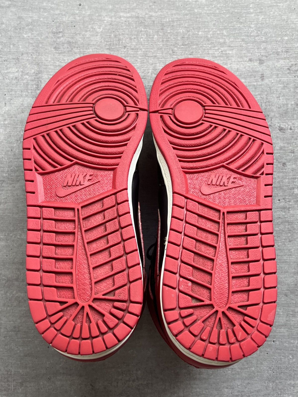 Jordan Brand Jordan 1 Bred 1994 Size US 8.5 / EU 41-42 - 6 Thumbnail